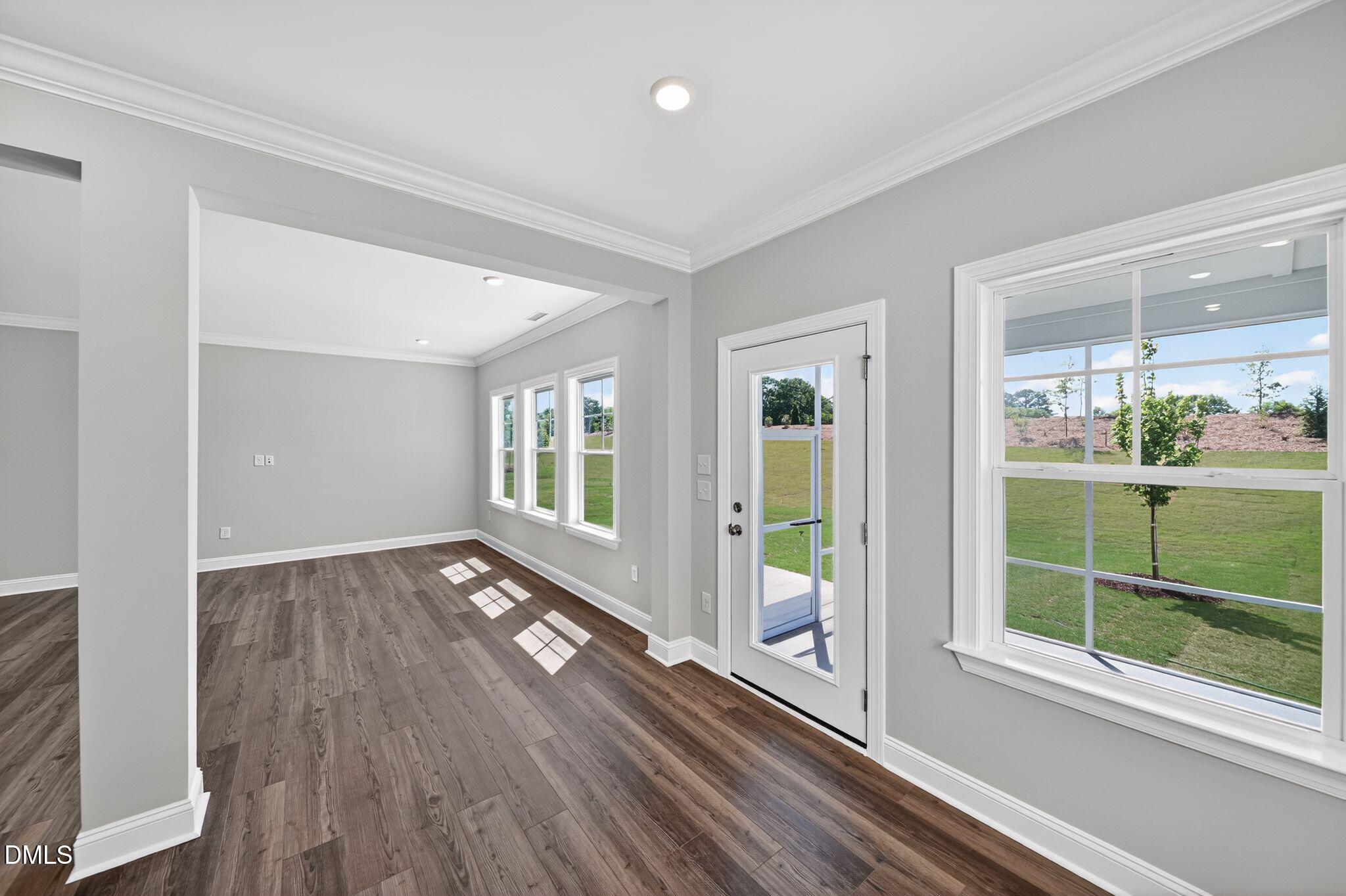 2805 Warm Breeze Way Property Photo 8