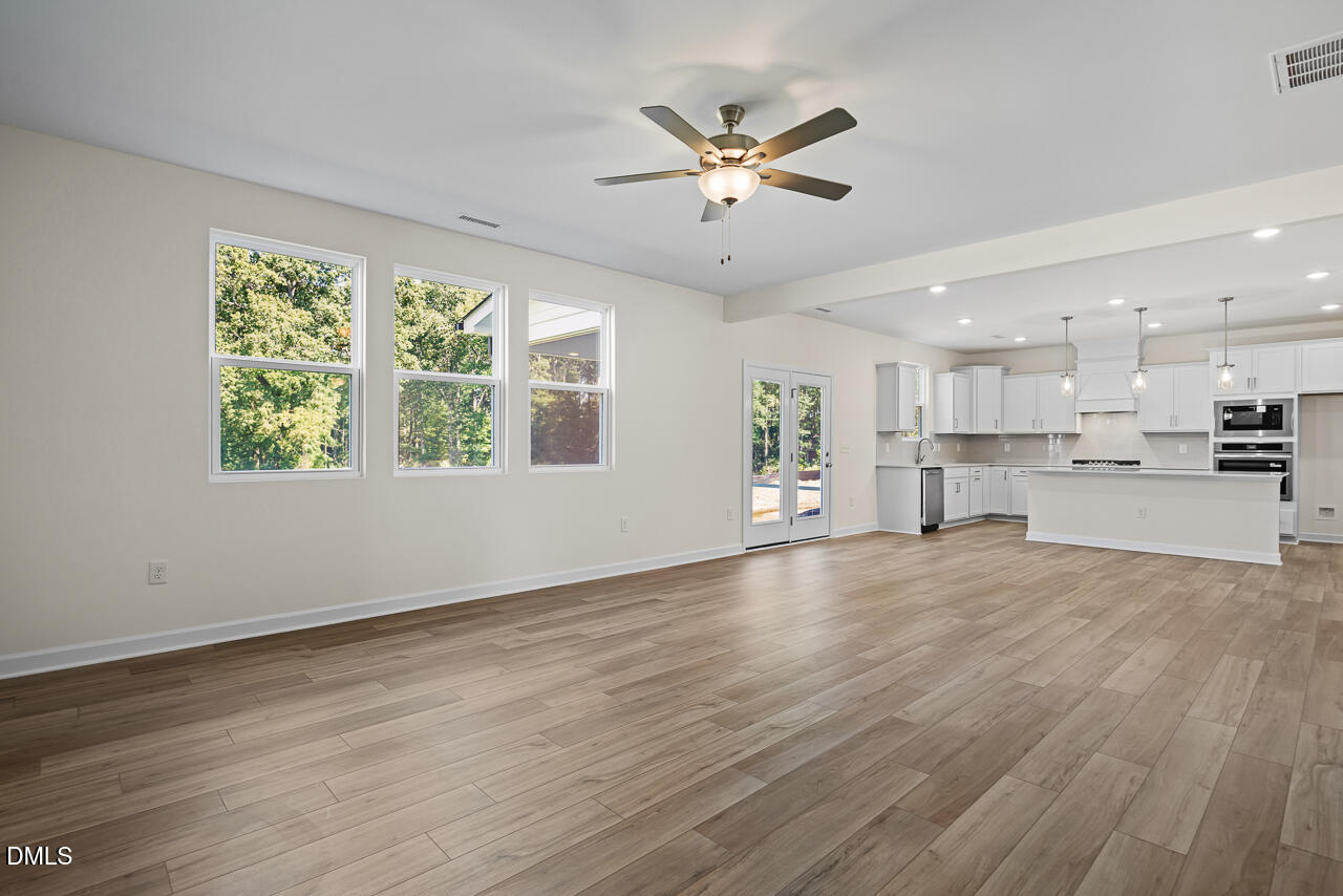 325 Longleaf Glen Lane 031 Property Photo 5