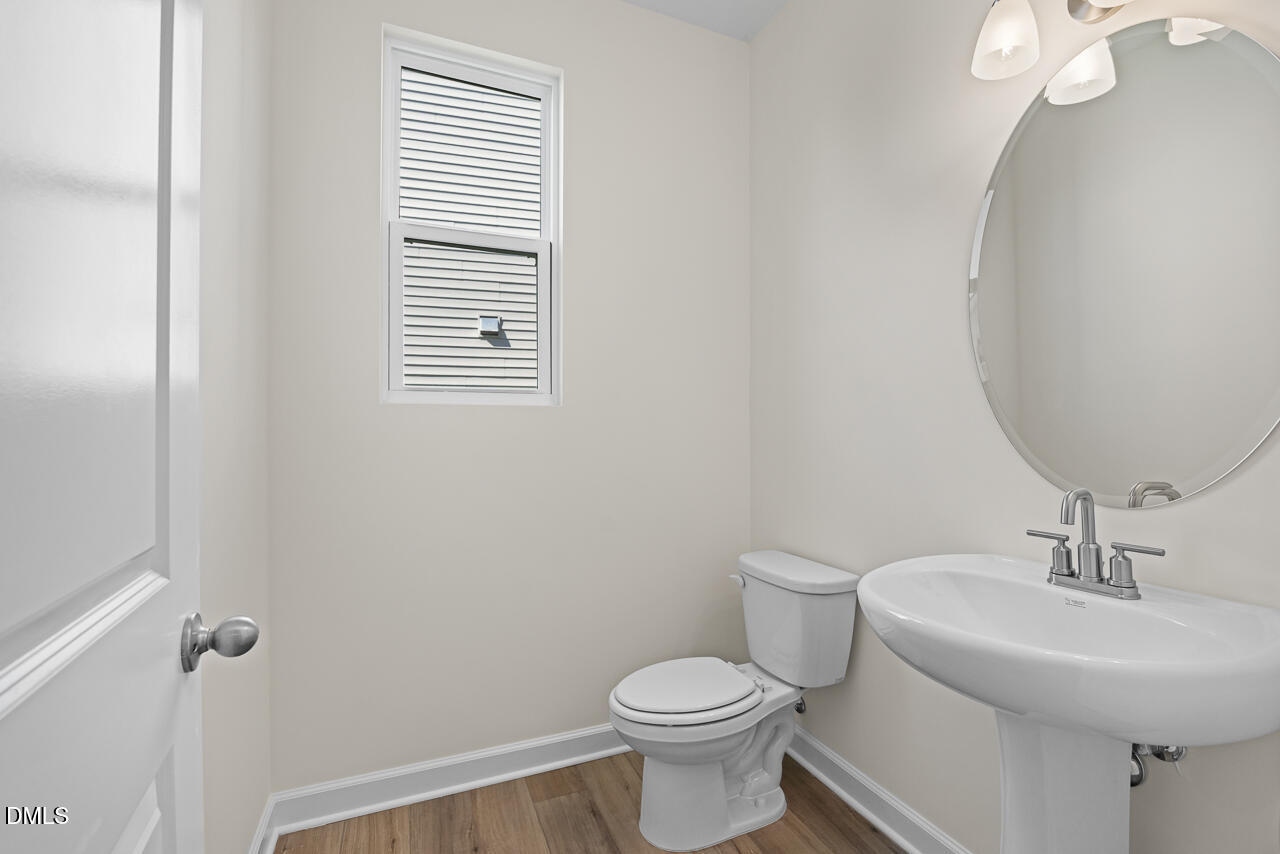 325 Longleaf Glen Lane 031 Property Photo 9