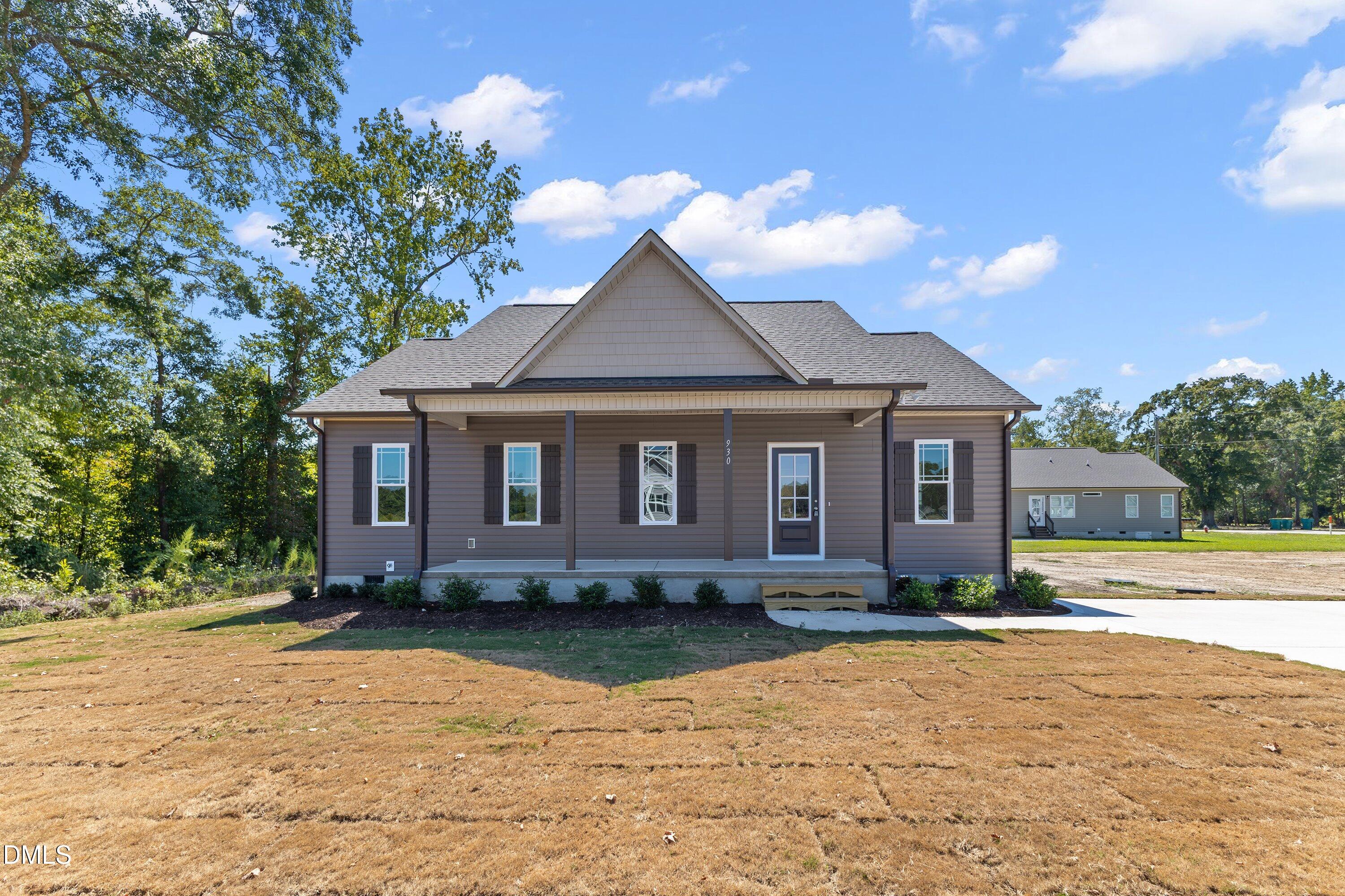 930 Micro Road W Property Photo 3