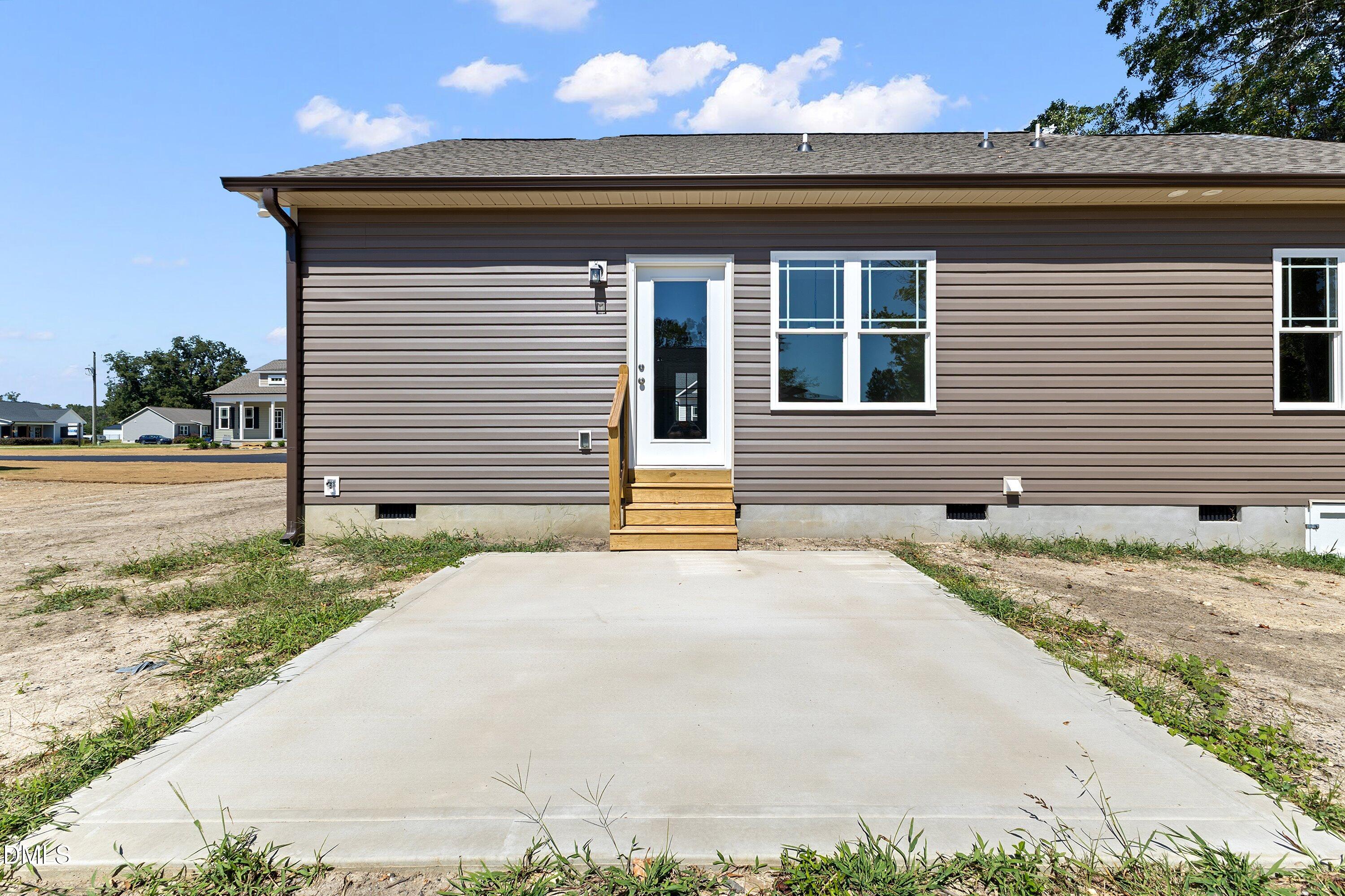 930 Micro Road W Property Photo 29