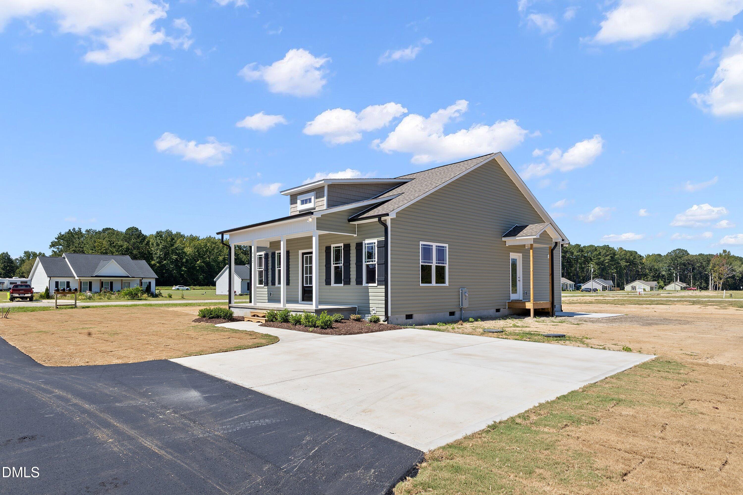 932 Micro Road W Property Photo 2