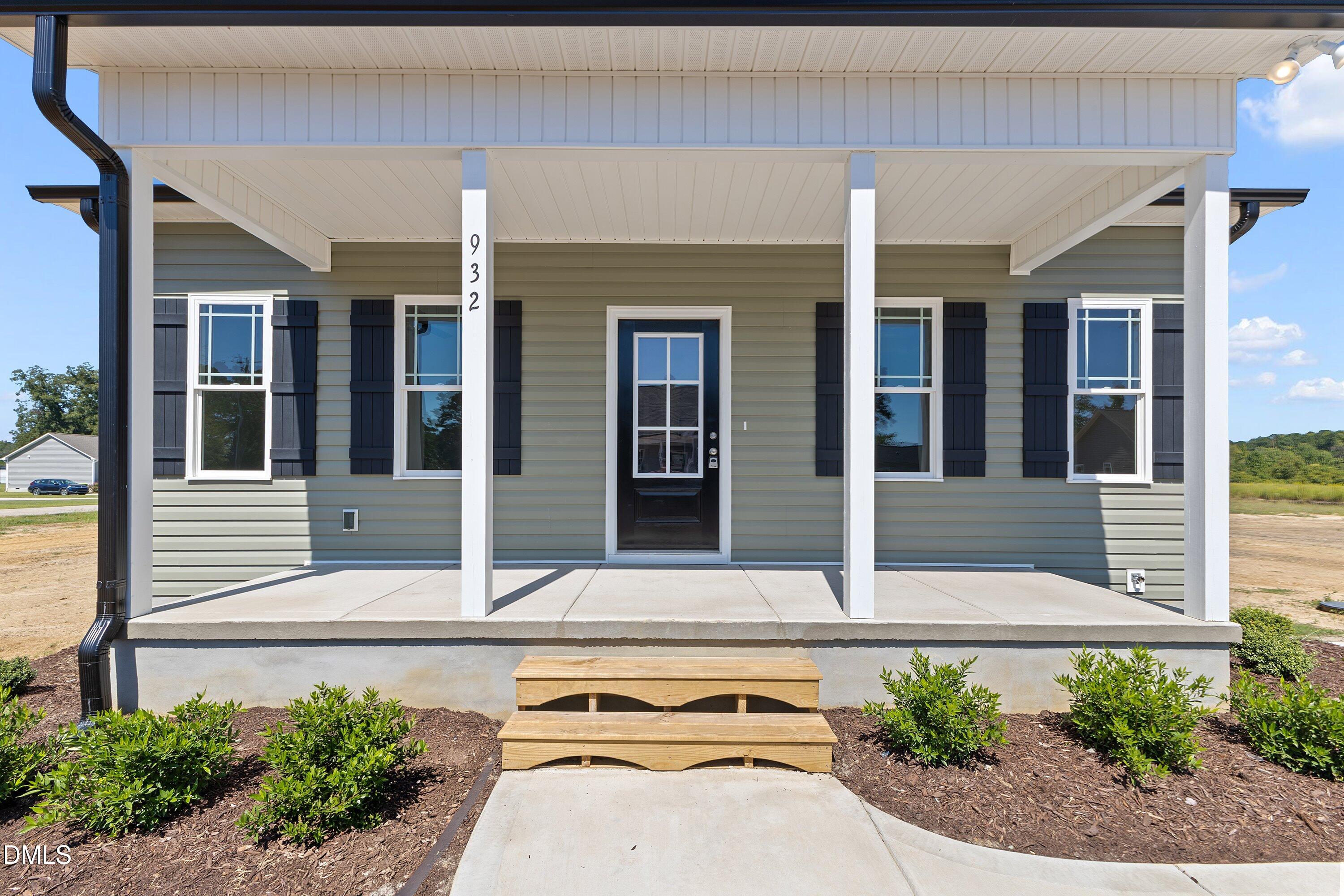 932 Micro Road W Property Photo 5