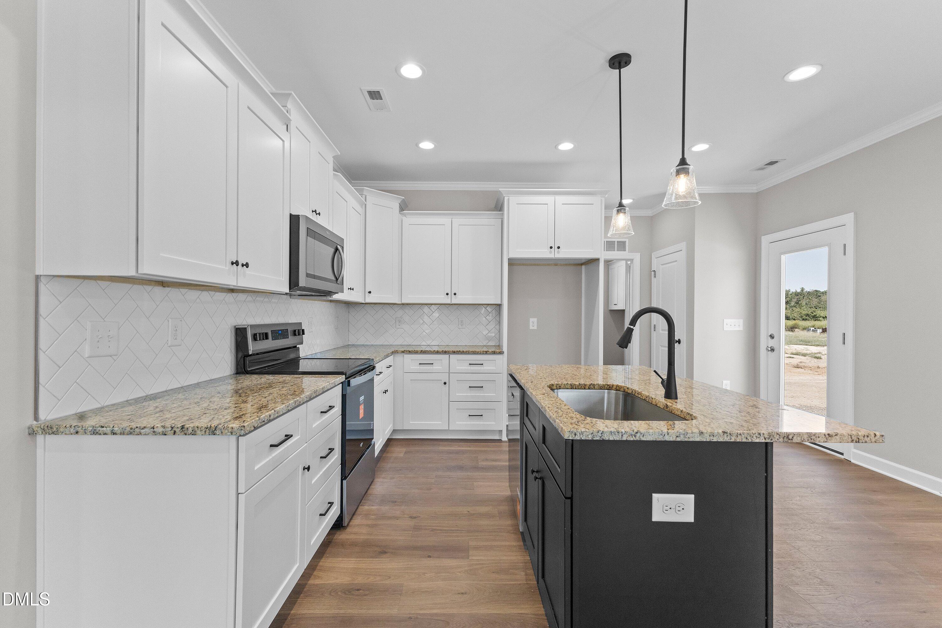 932 Micro Road W Property Photo 10