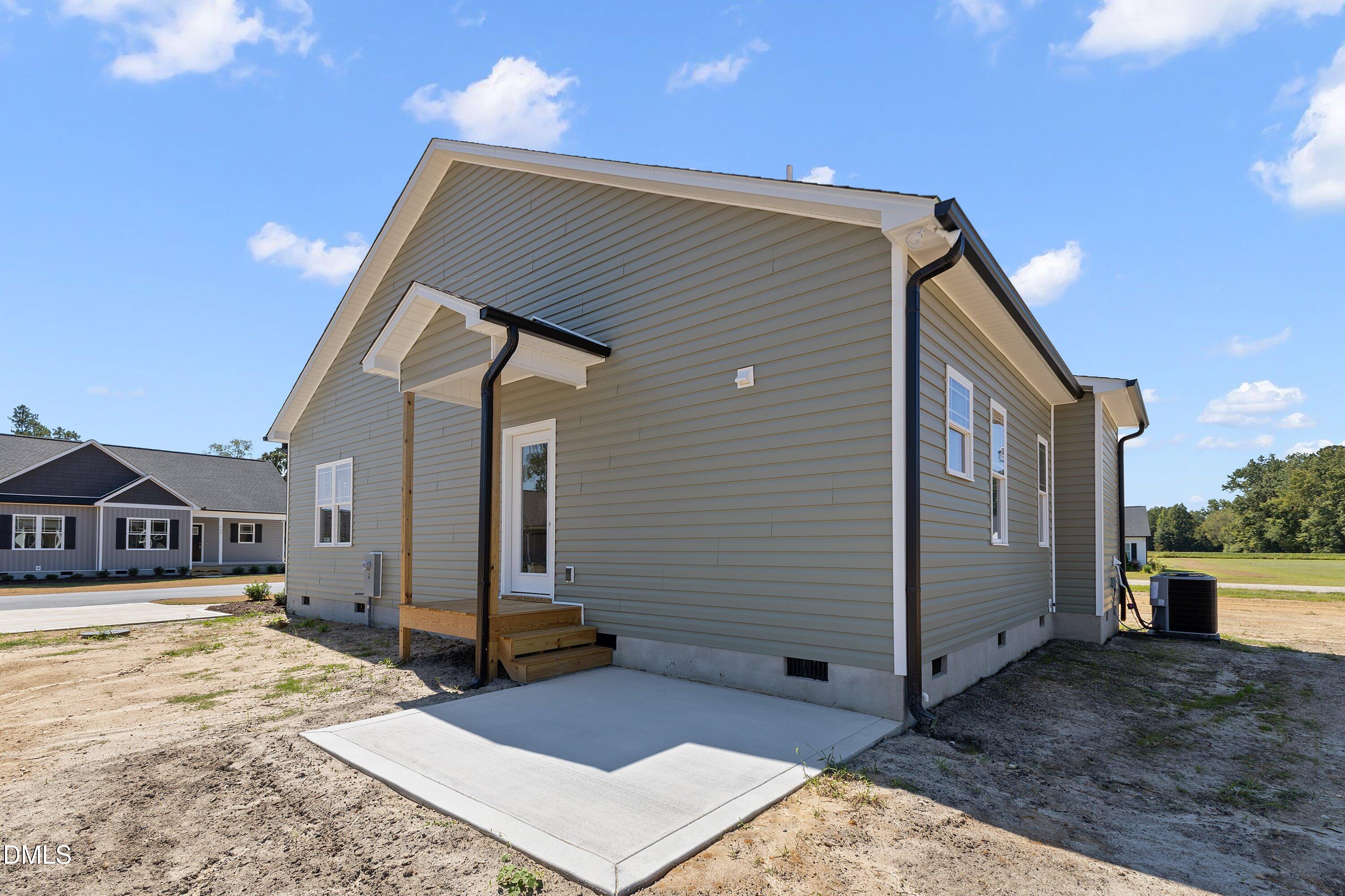 932 Micro Road W Property Photo 27