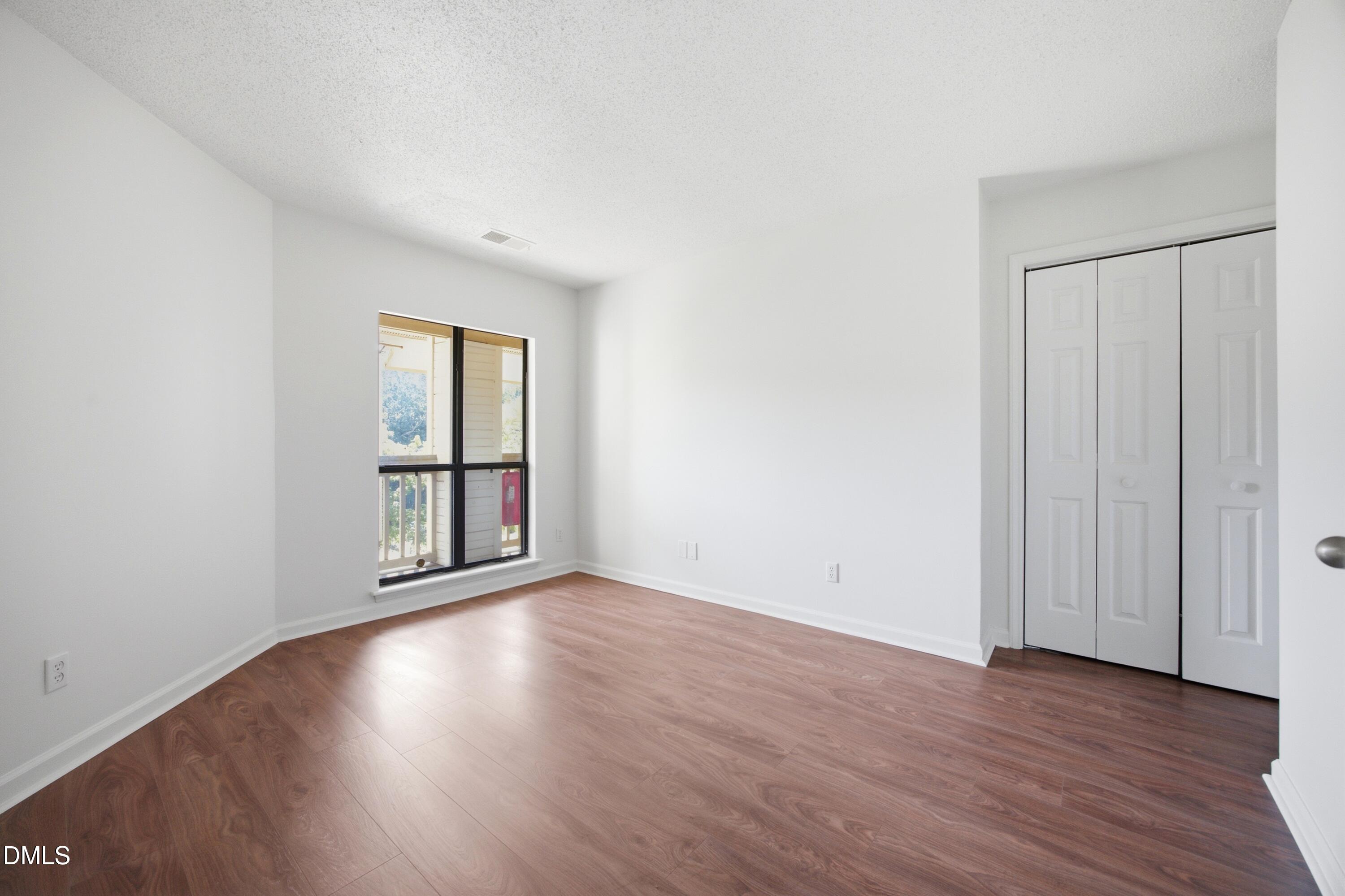 834 New Kent Place Property Photo 16