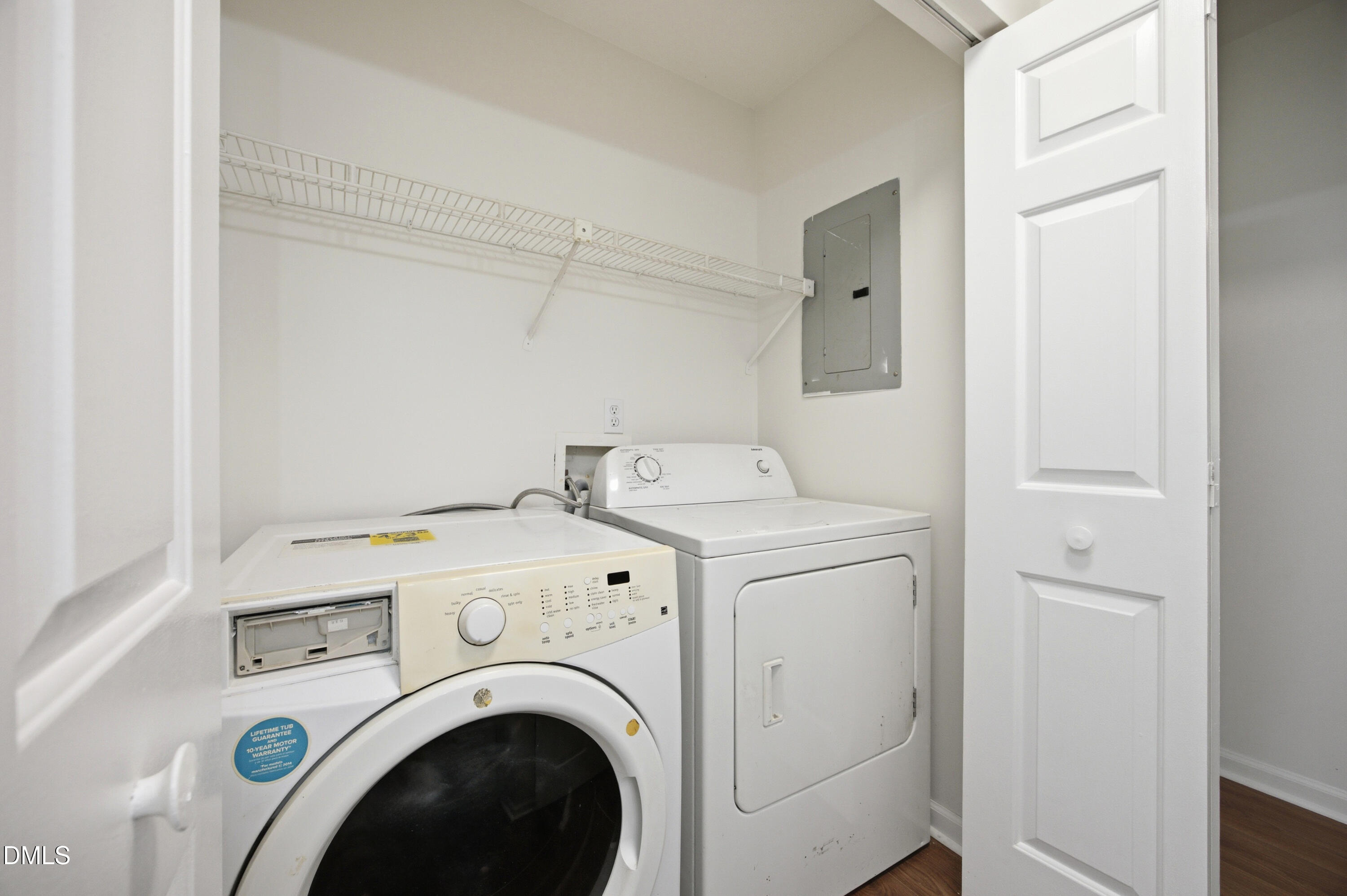 834 New Kent Place Property Photo 22