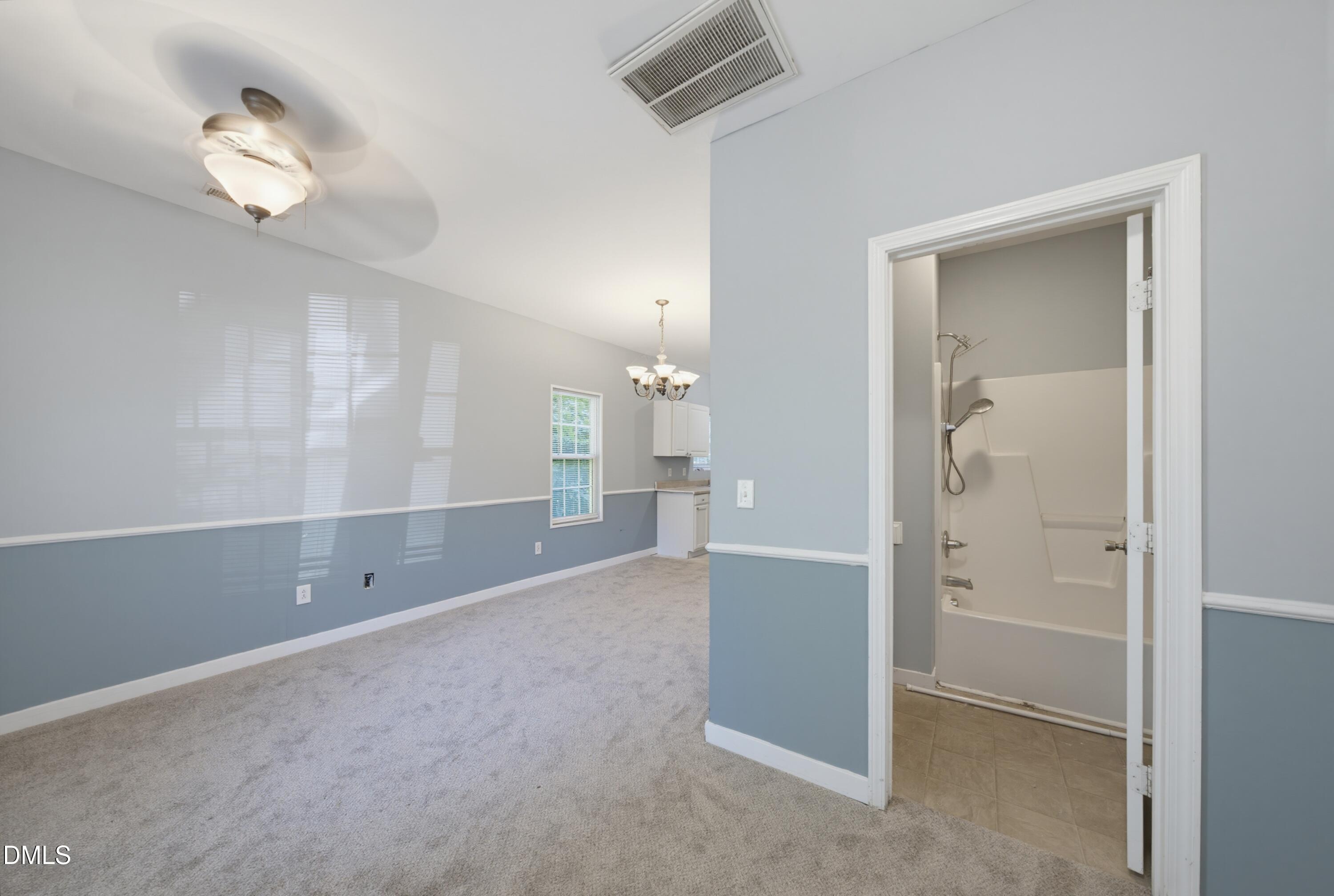 1016 Camden Avenue Property Photo 9