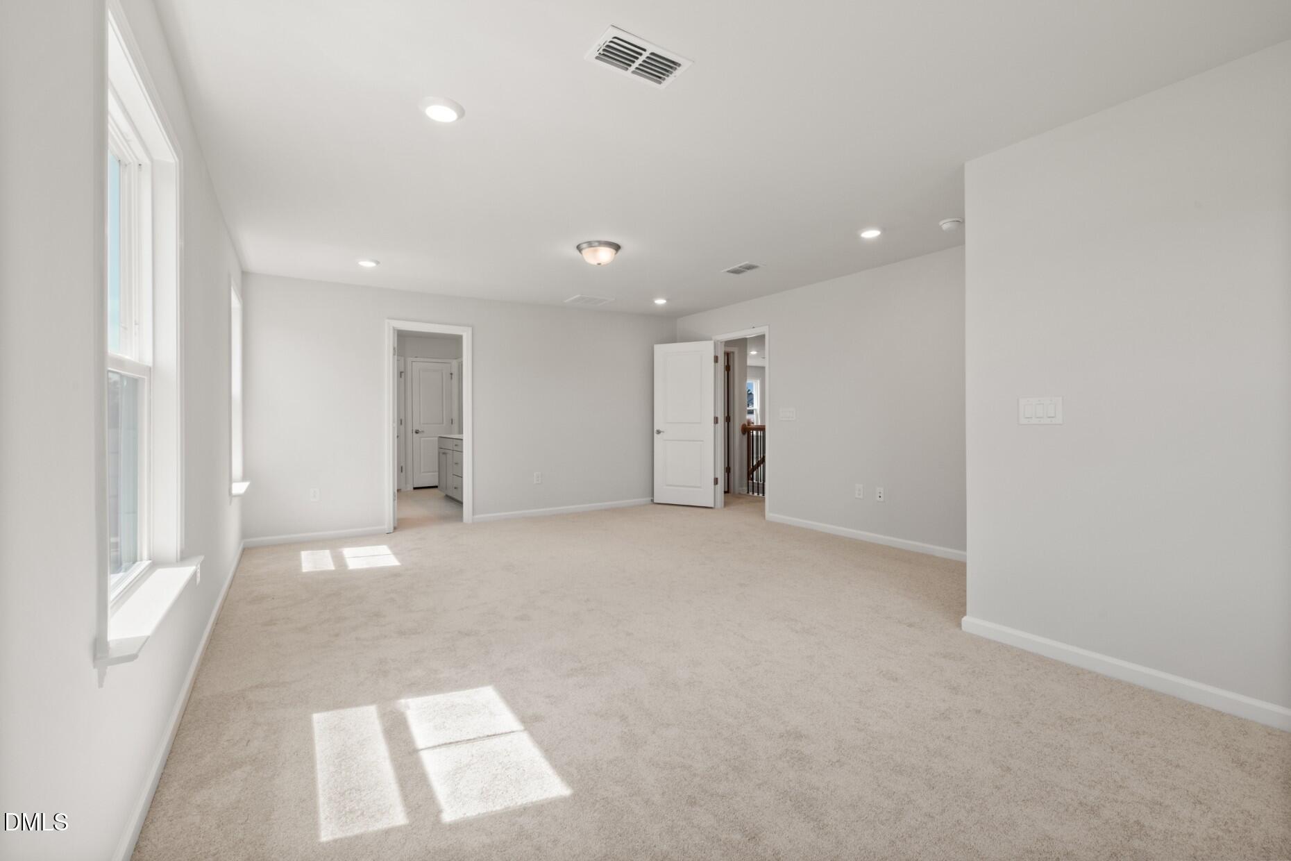 2101 Saunders Farm Drive Property Photo 17