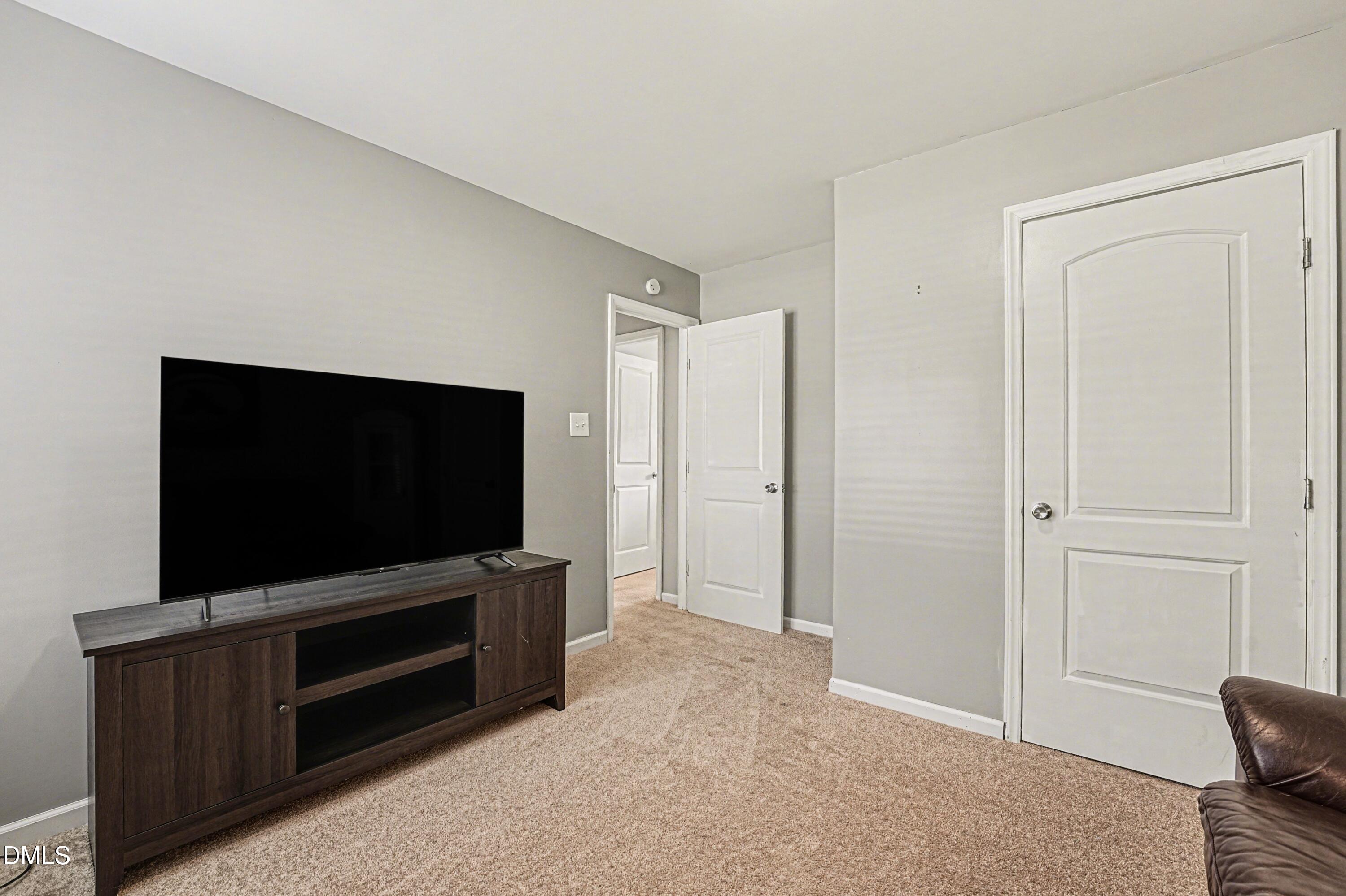 1028 Forest Glen Drive Property Photo 19