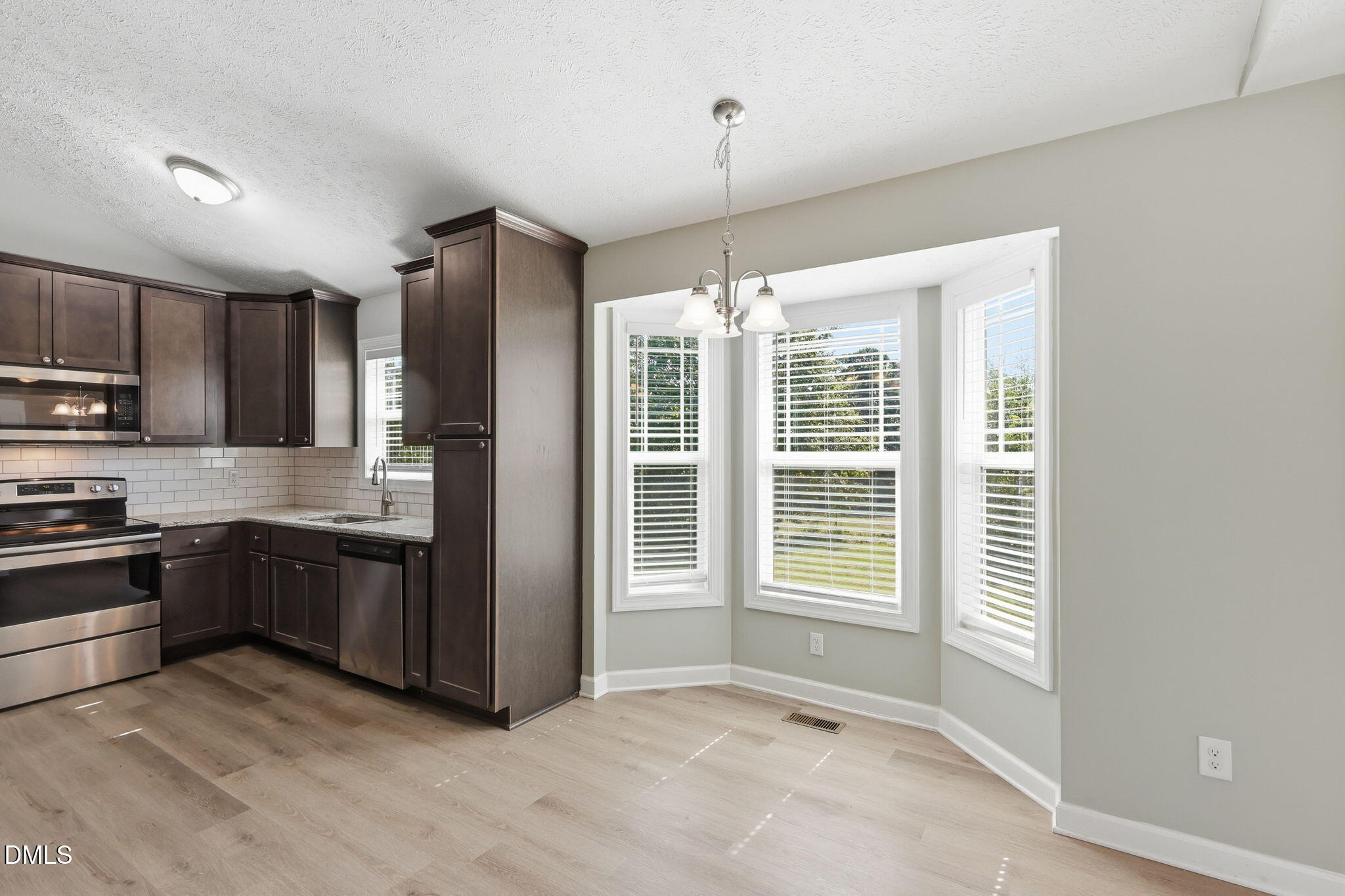140 Trail Ridge Drive Property Photo 8