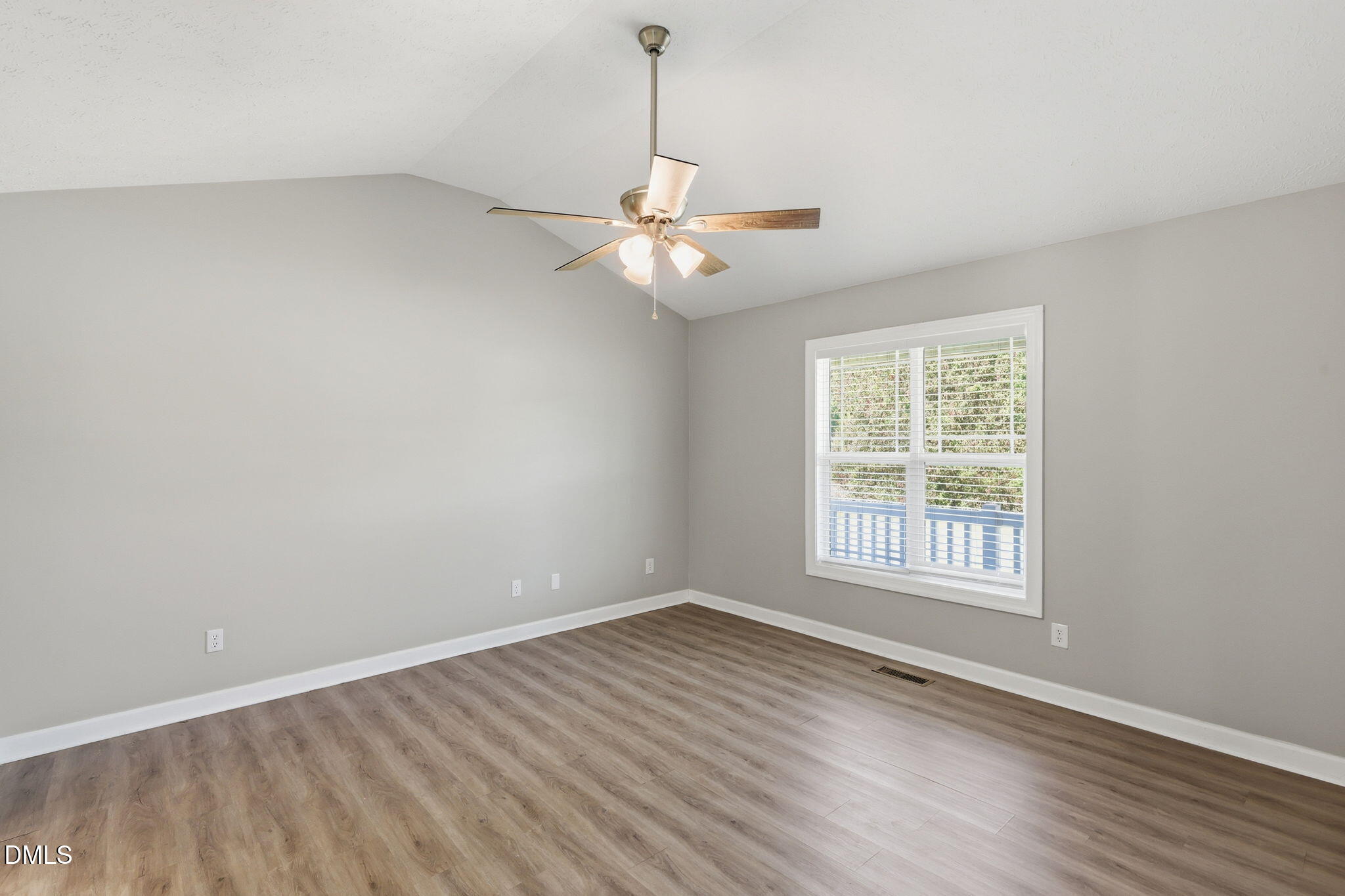 140 Trail Ridge Drive Property Photo 12