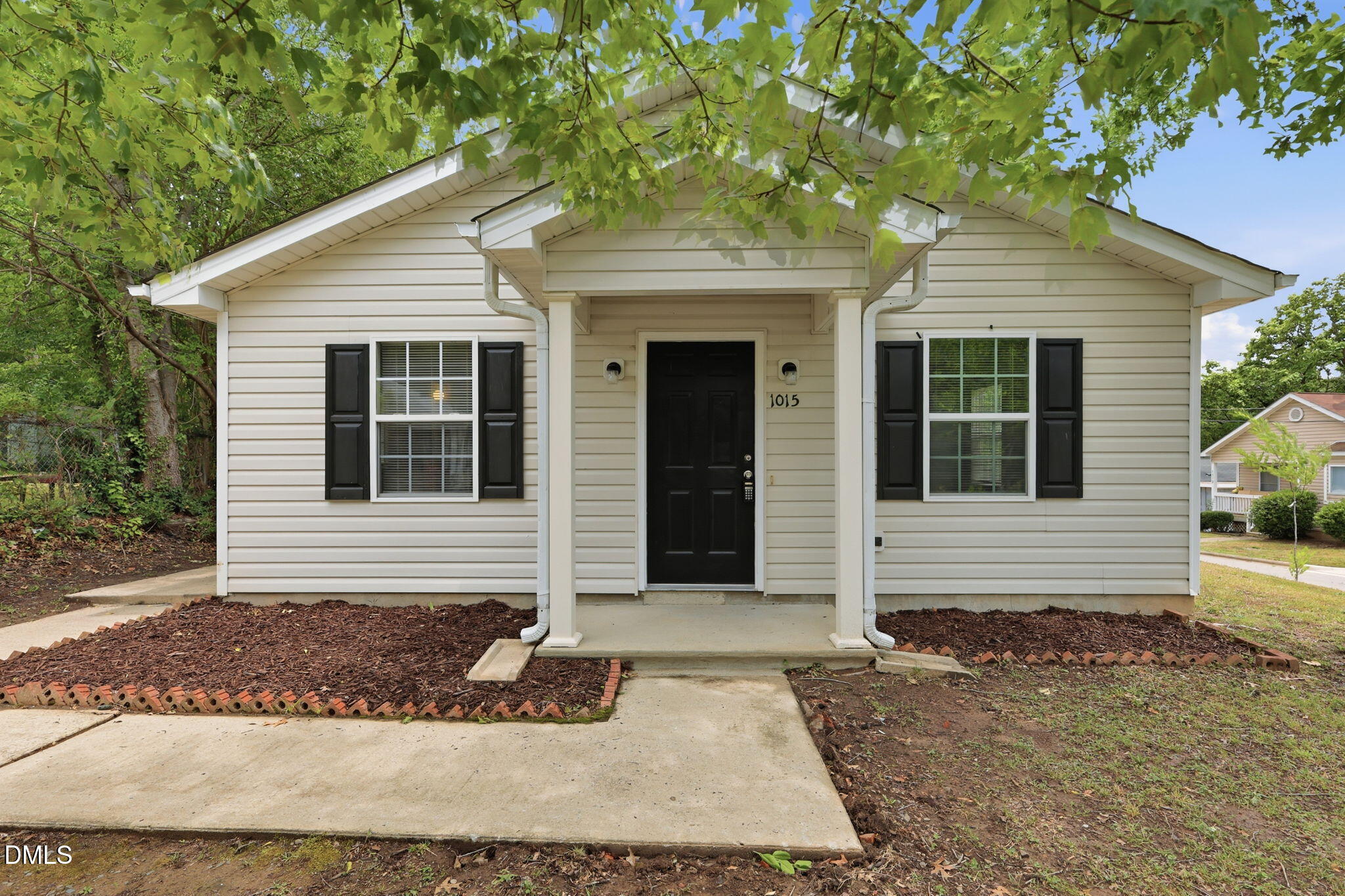 1015 Fairview Street Property Photo 1