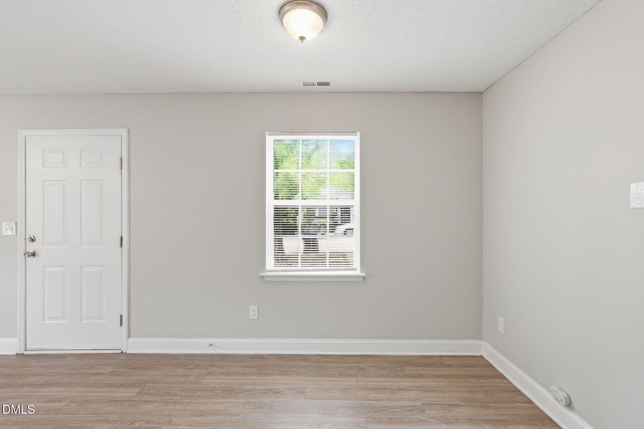1015 Fairview Street Property Photo 7