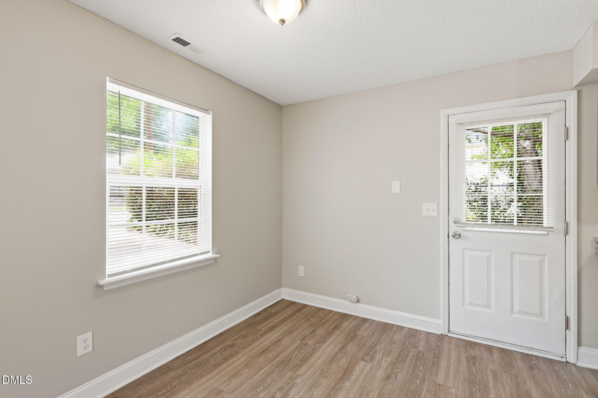 1015 Fairview Street Property Photo 10