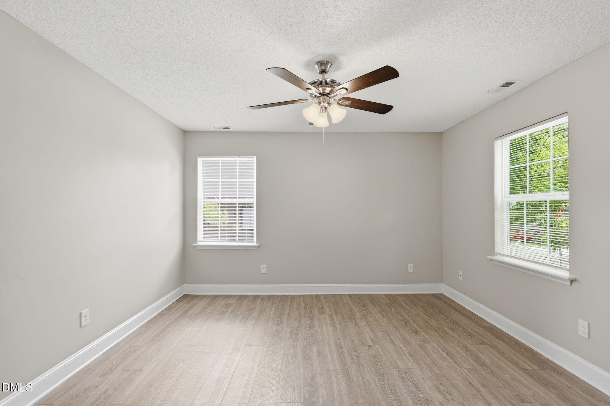 1015 Fairview Street Property Photo 15