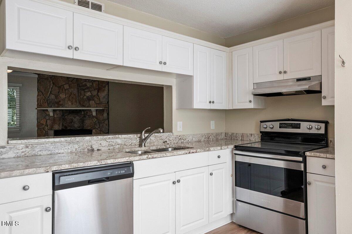 7733 Ohmann Court Property Photo 8