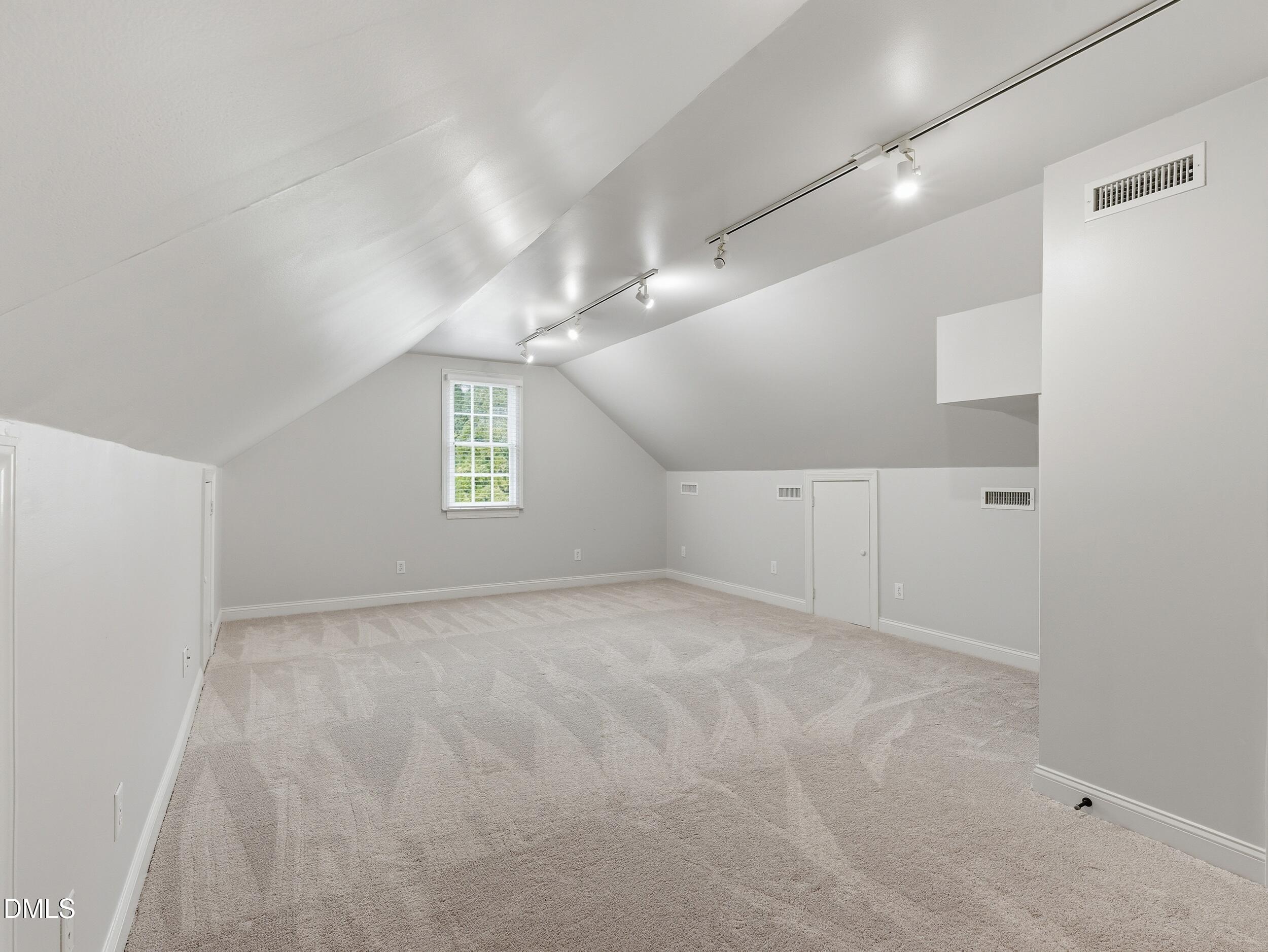 105 Bronzewood Court Property Photo 28