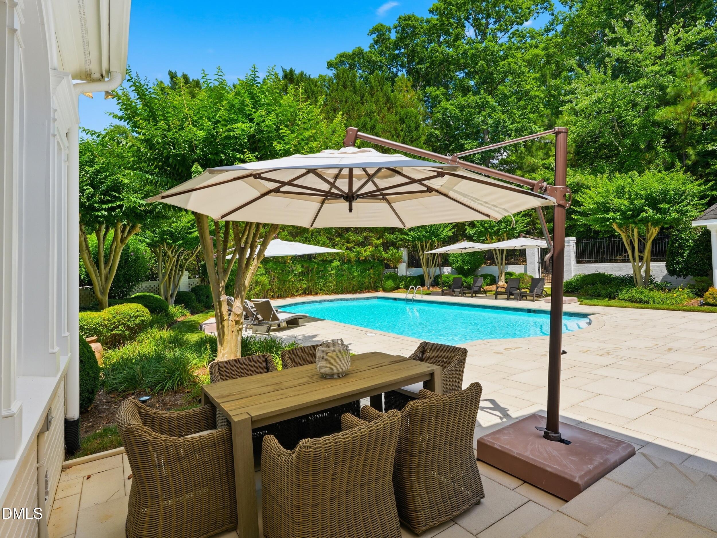 105 Bronzewood Court Property Photo 38