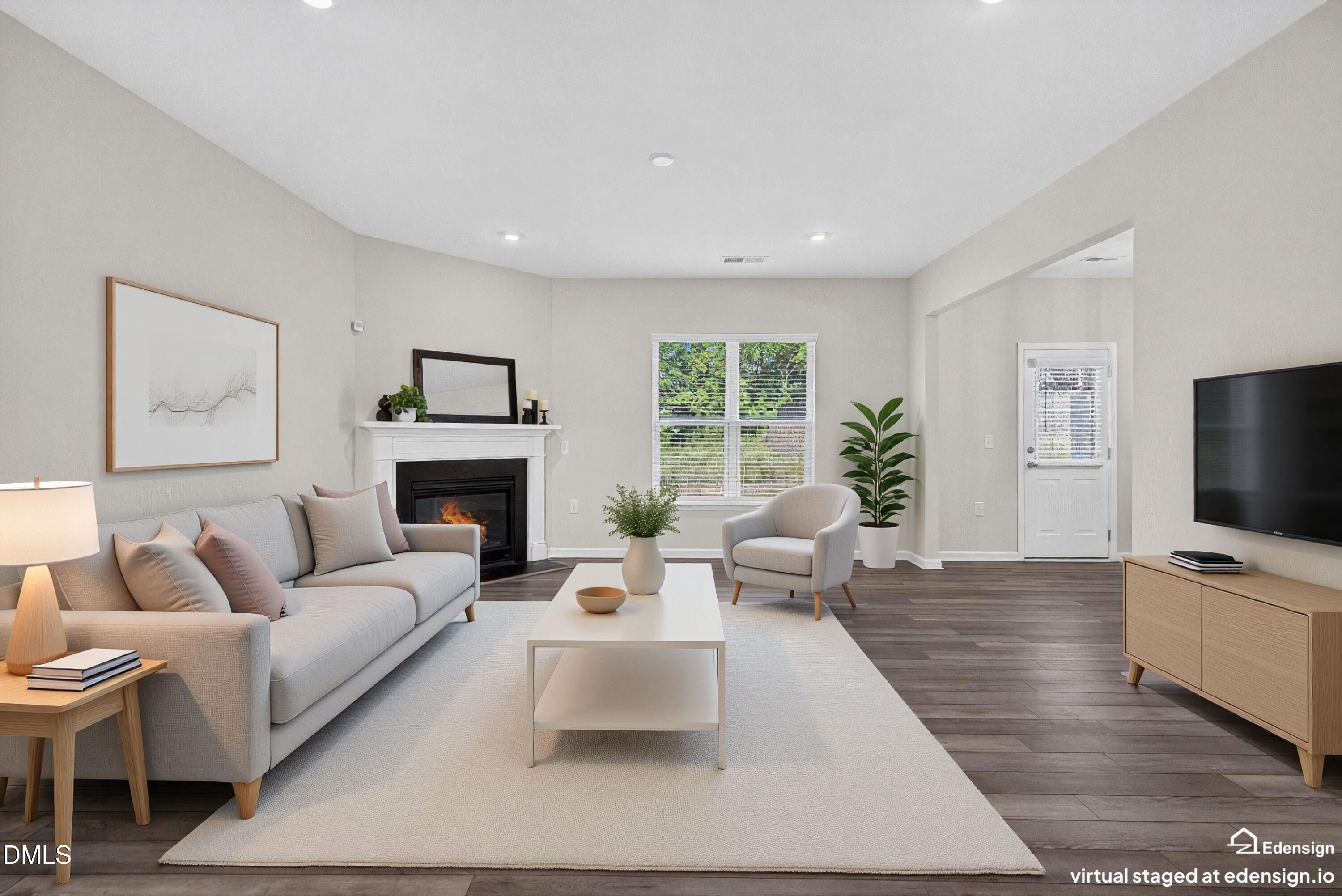 1108 Tigerlily Way Property Photo 4