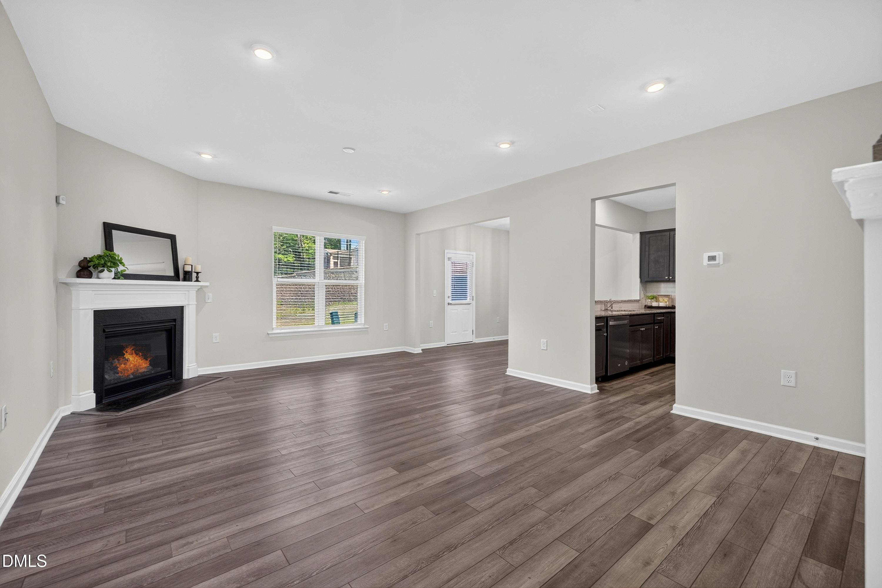 1108 Tigerlily Way Property Photo 5