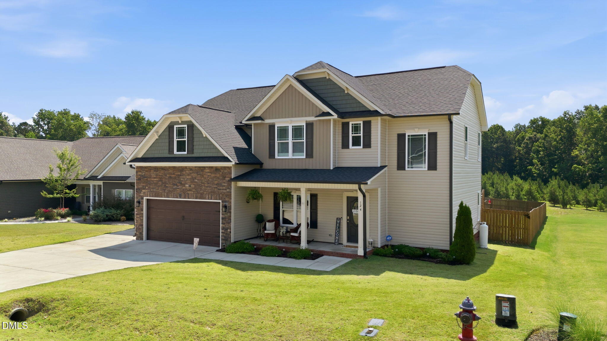 124 Shady Oaks Drive Property Photo 3