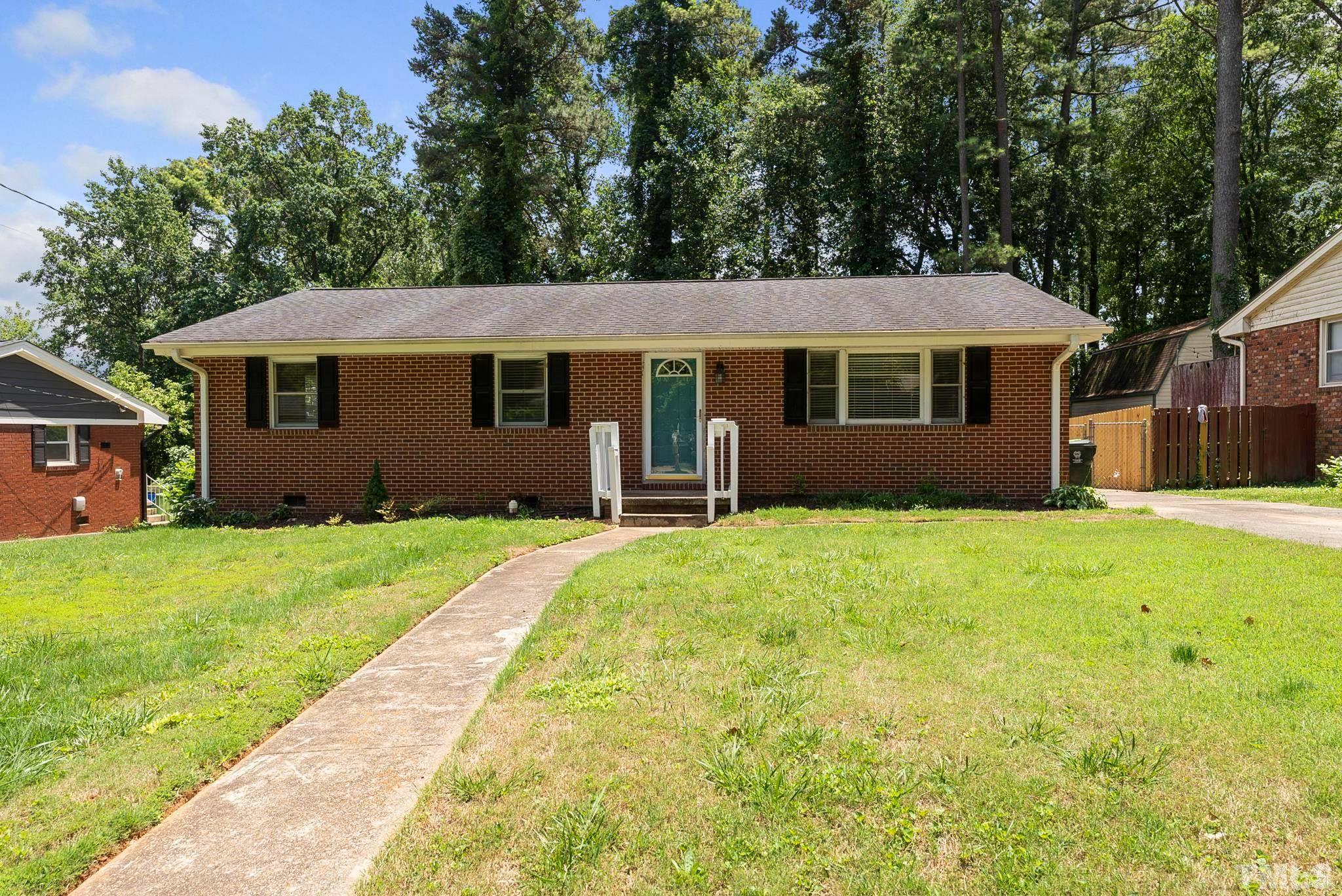 2808 Bardwell Road Property Photo 1