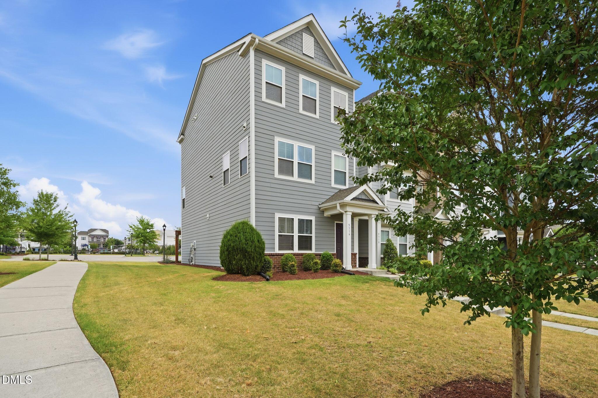 5316 Daydream Drive Property Photo 3