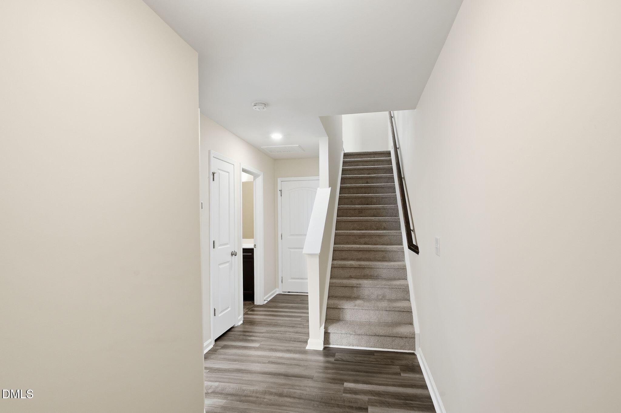 5316 Daydream Drive Property Photo 6