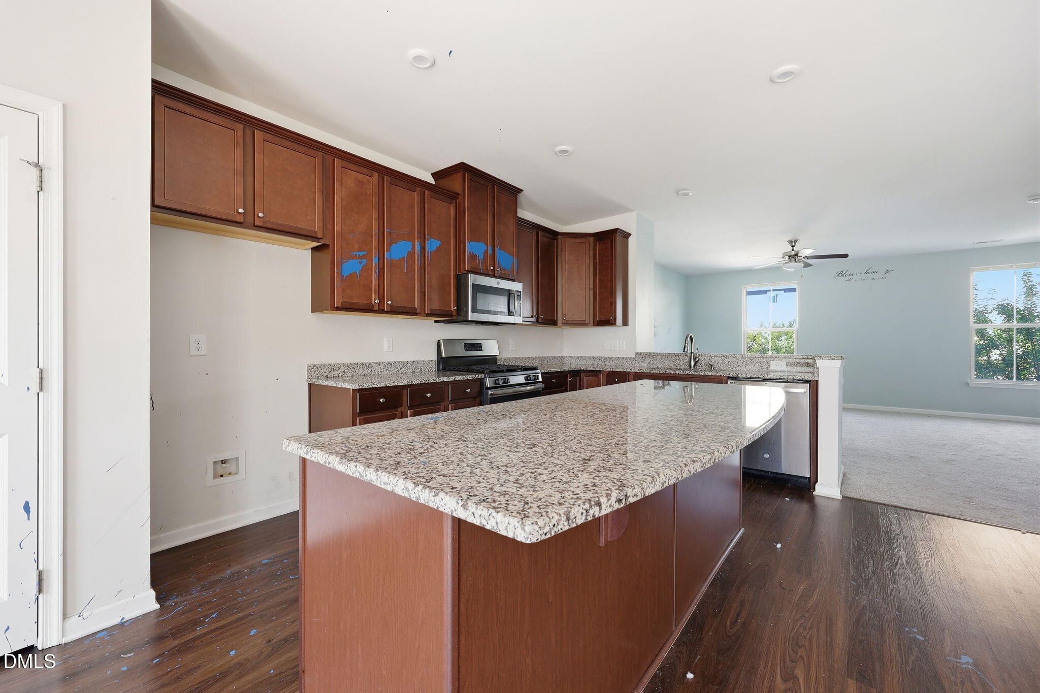 1025 Waymaker Court Property Photo 5
