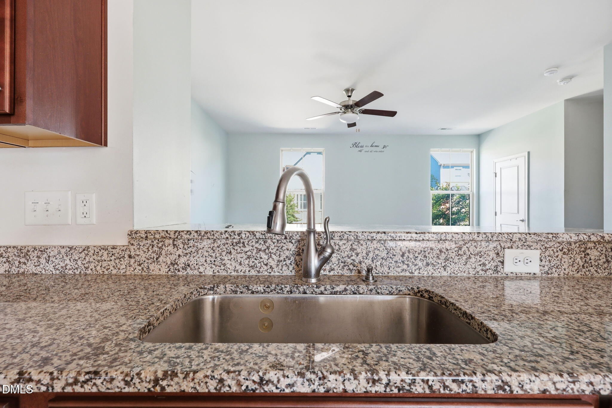 1025 Waymaker Court Property Photo 7