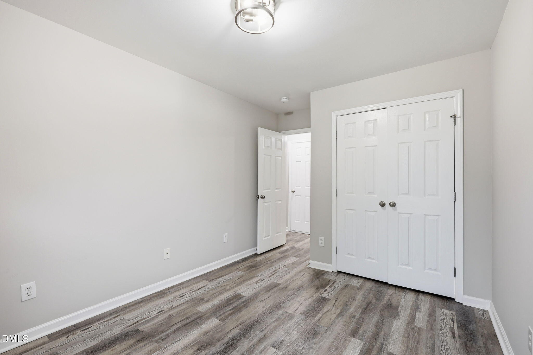 527 Writers Way Property Photo 13