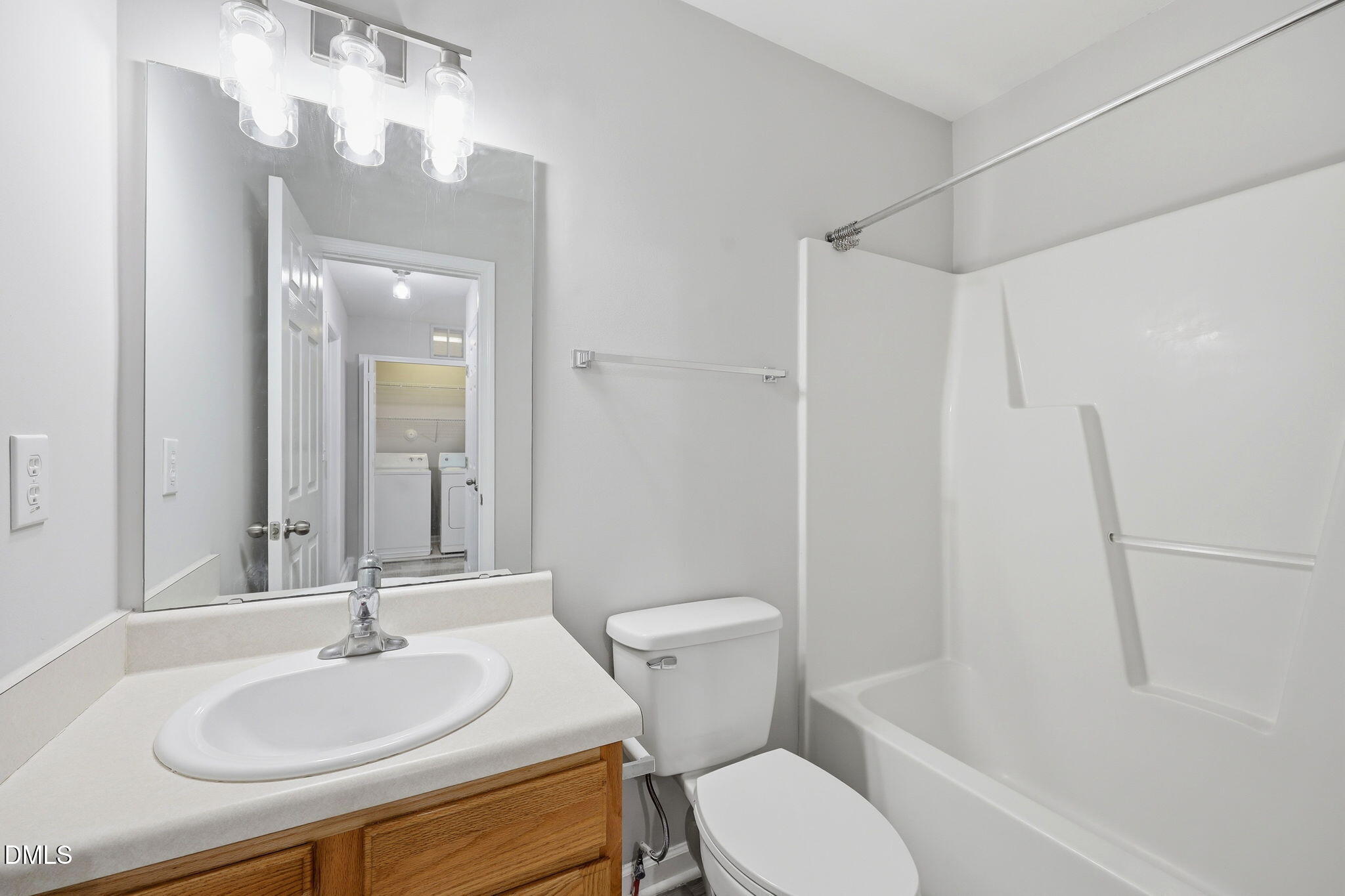 527 Writers Way Property Photo 18