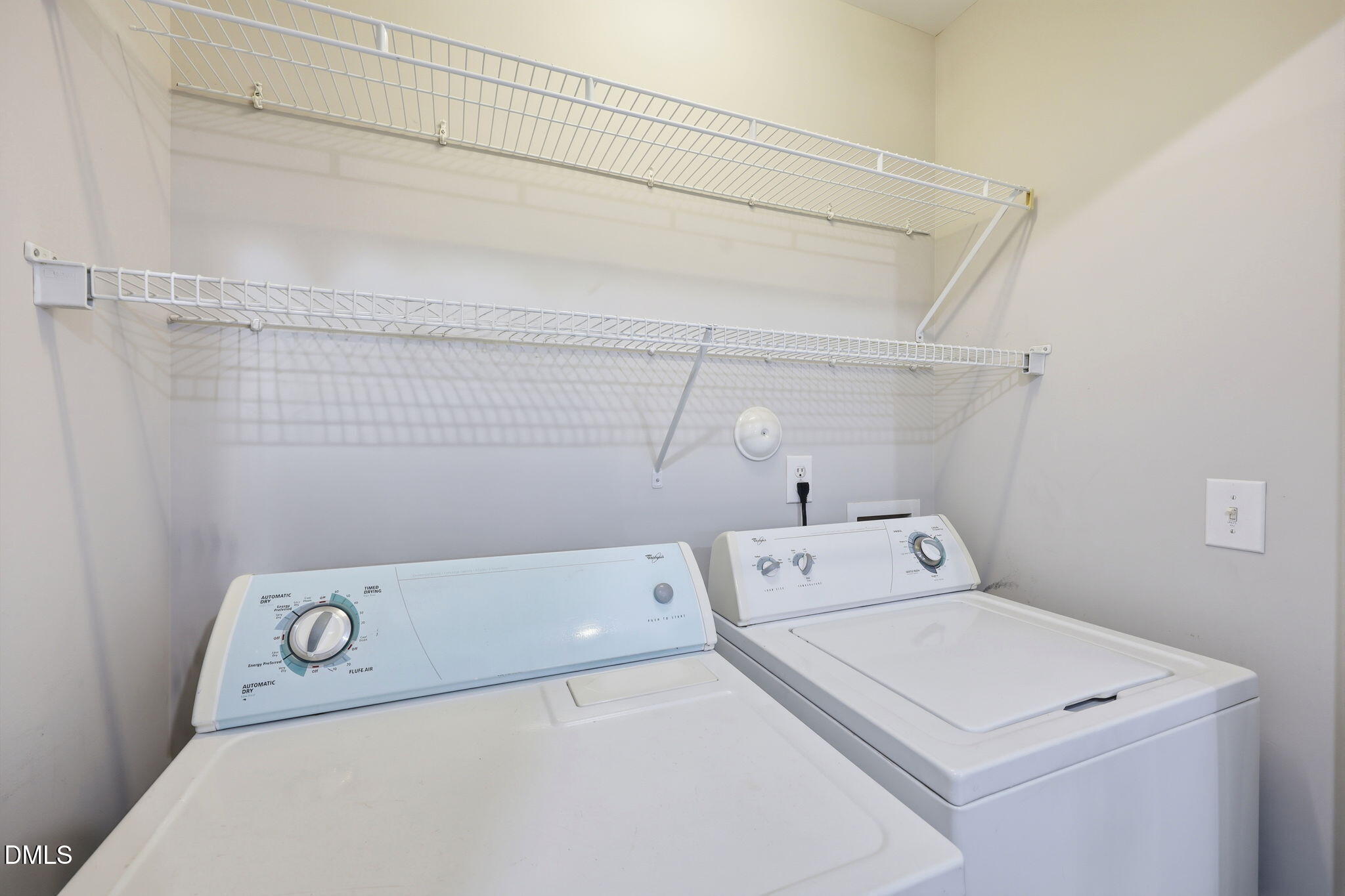 527 Writers Way Property Photo 19