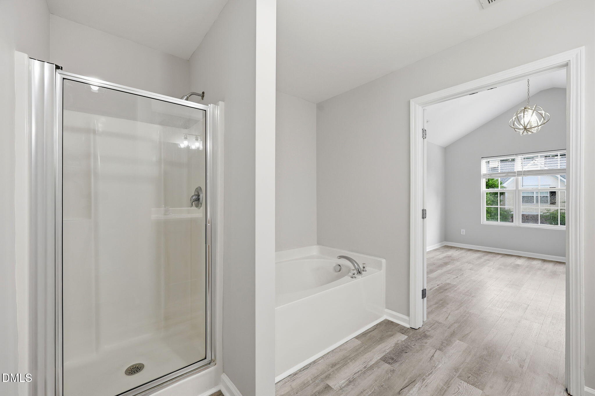 527 Writers Way Property Photo 26