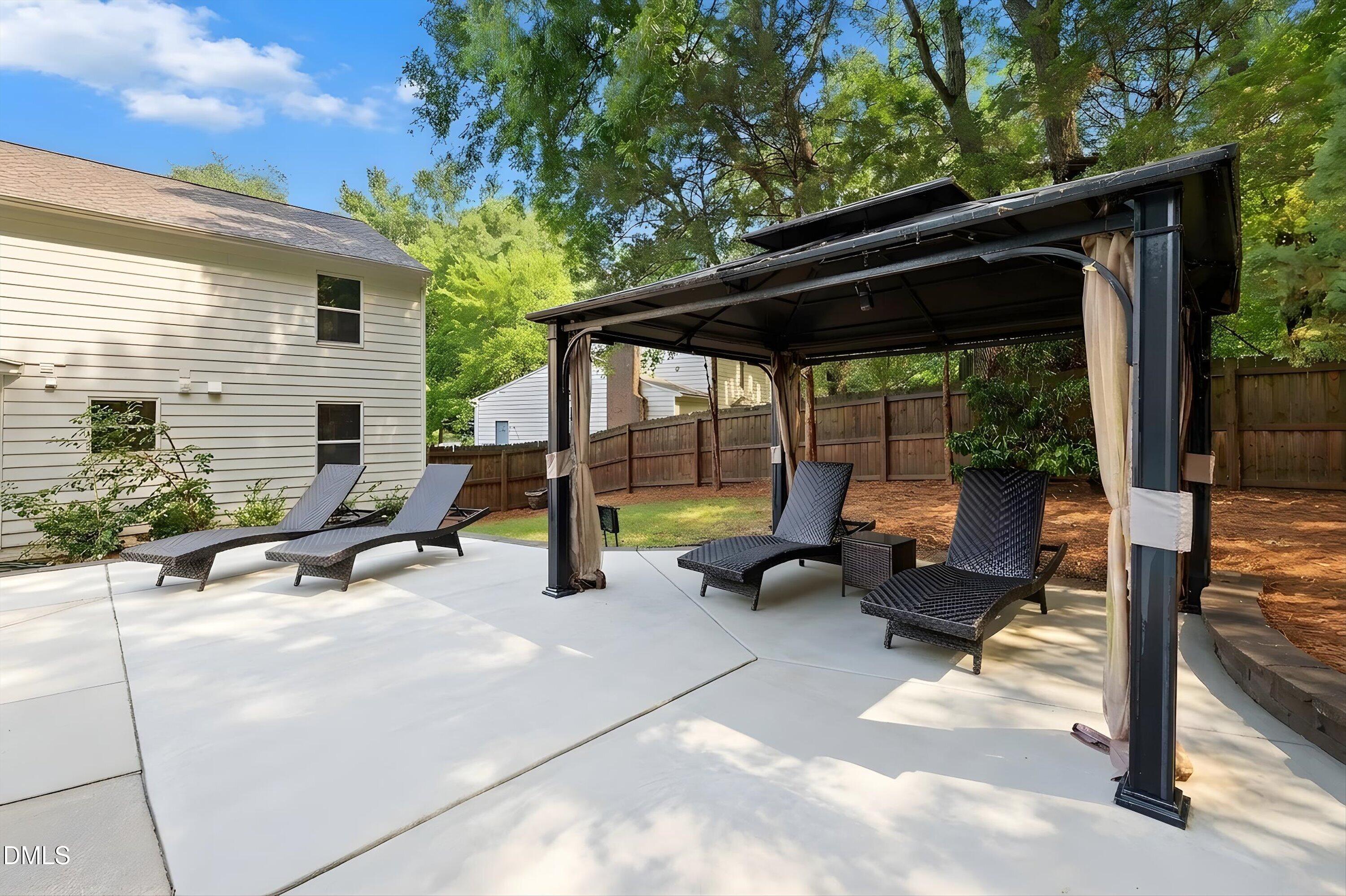 4308 Hickory Ridge Drive Property Photo 3