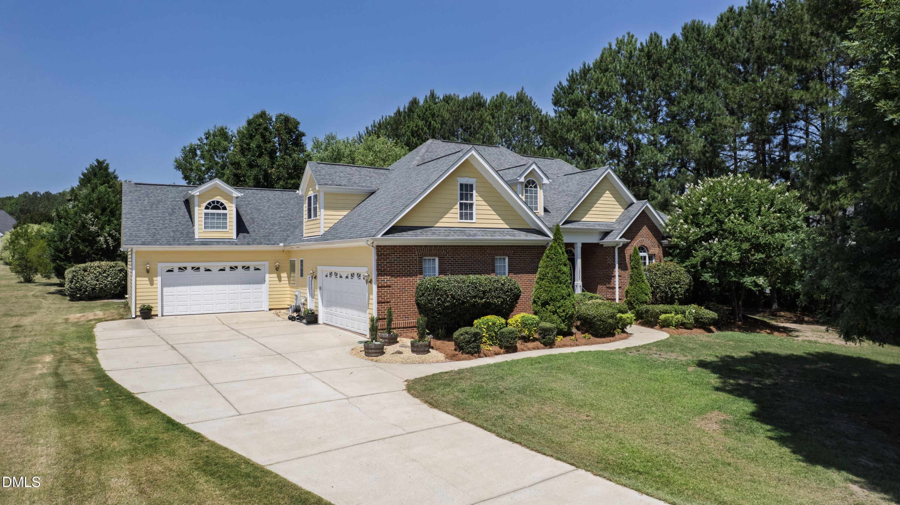 1305 Brookhill Drive Property Photo 2