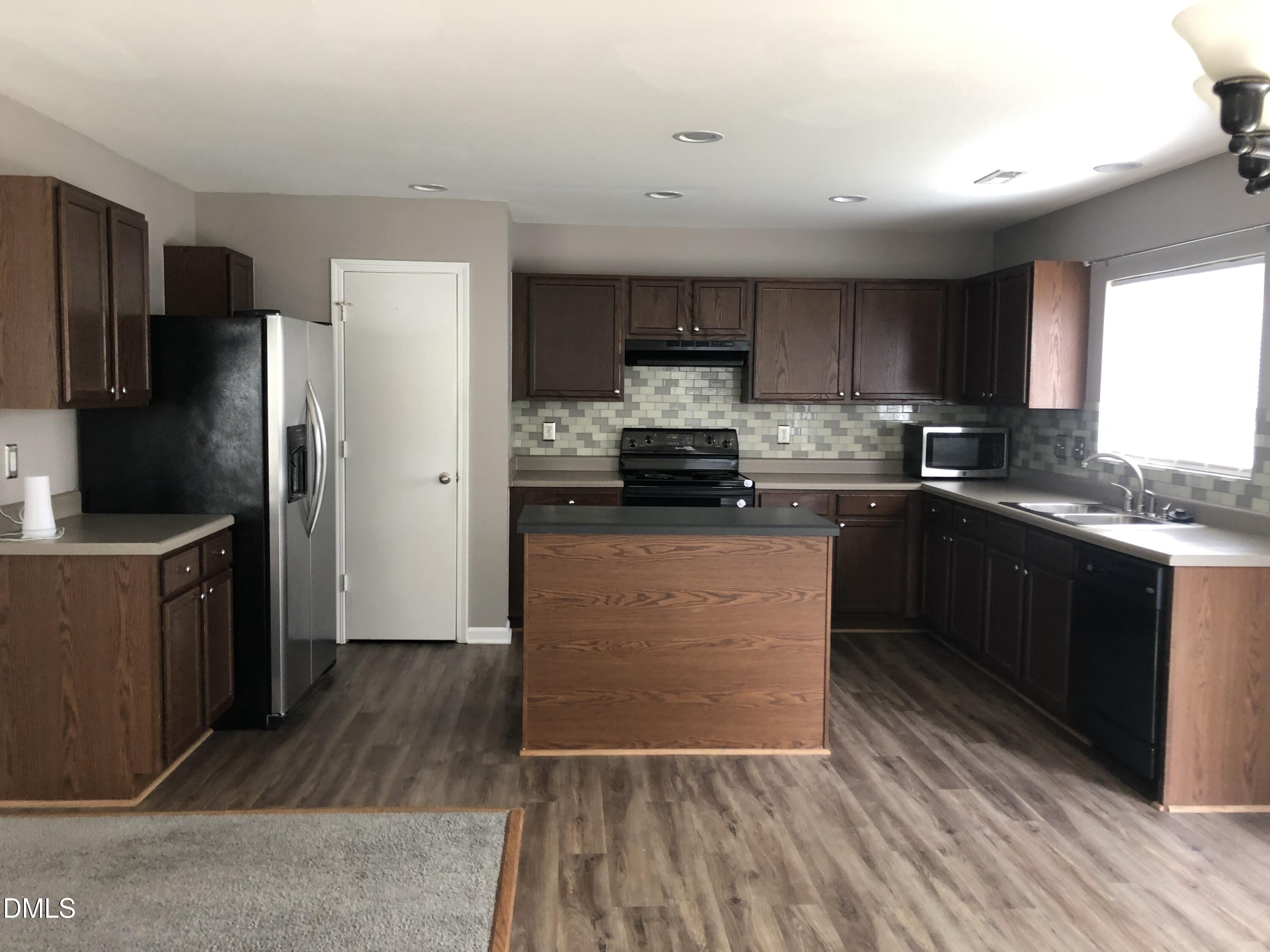 105 Palmdale Court Property Photo 2