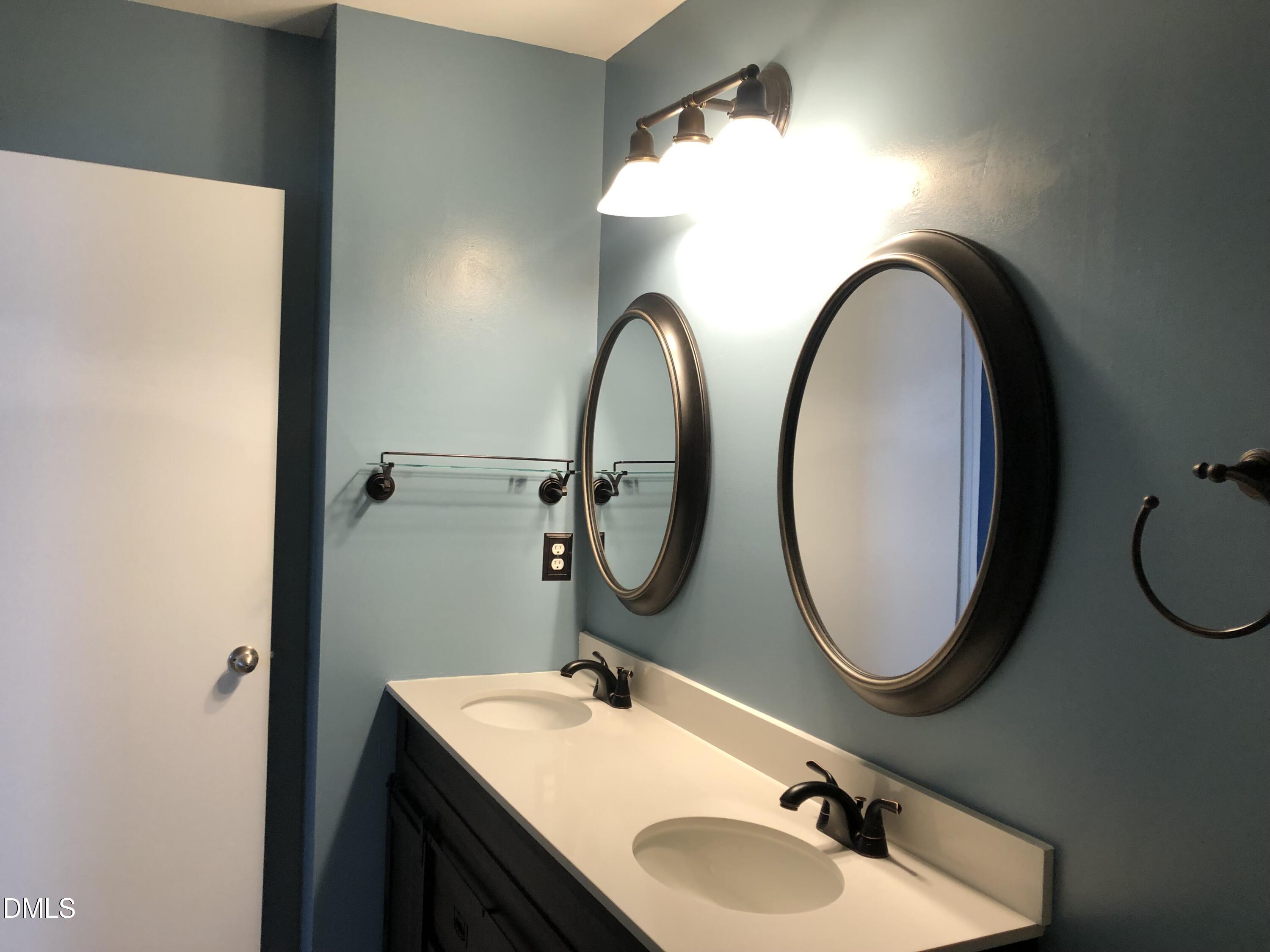 105 Palmdale Court Property Photo 6