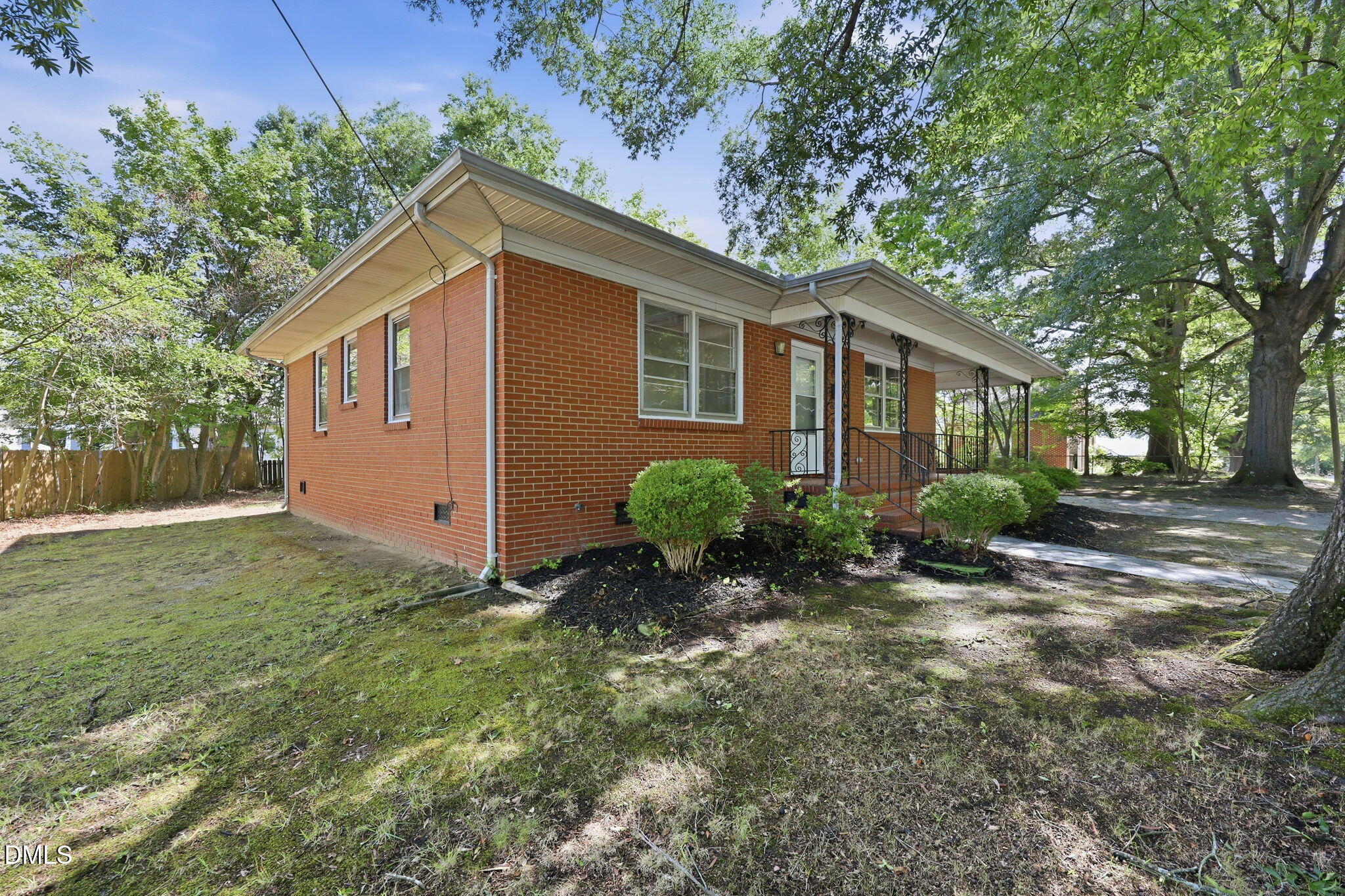 912 Virginia Avenue Property Photo 2