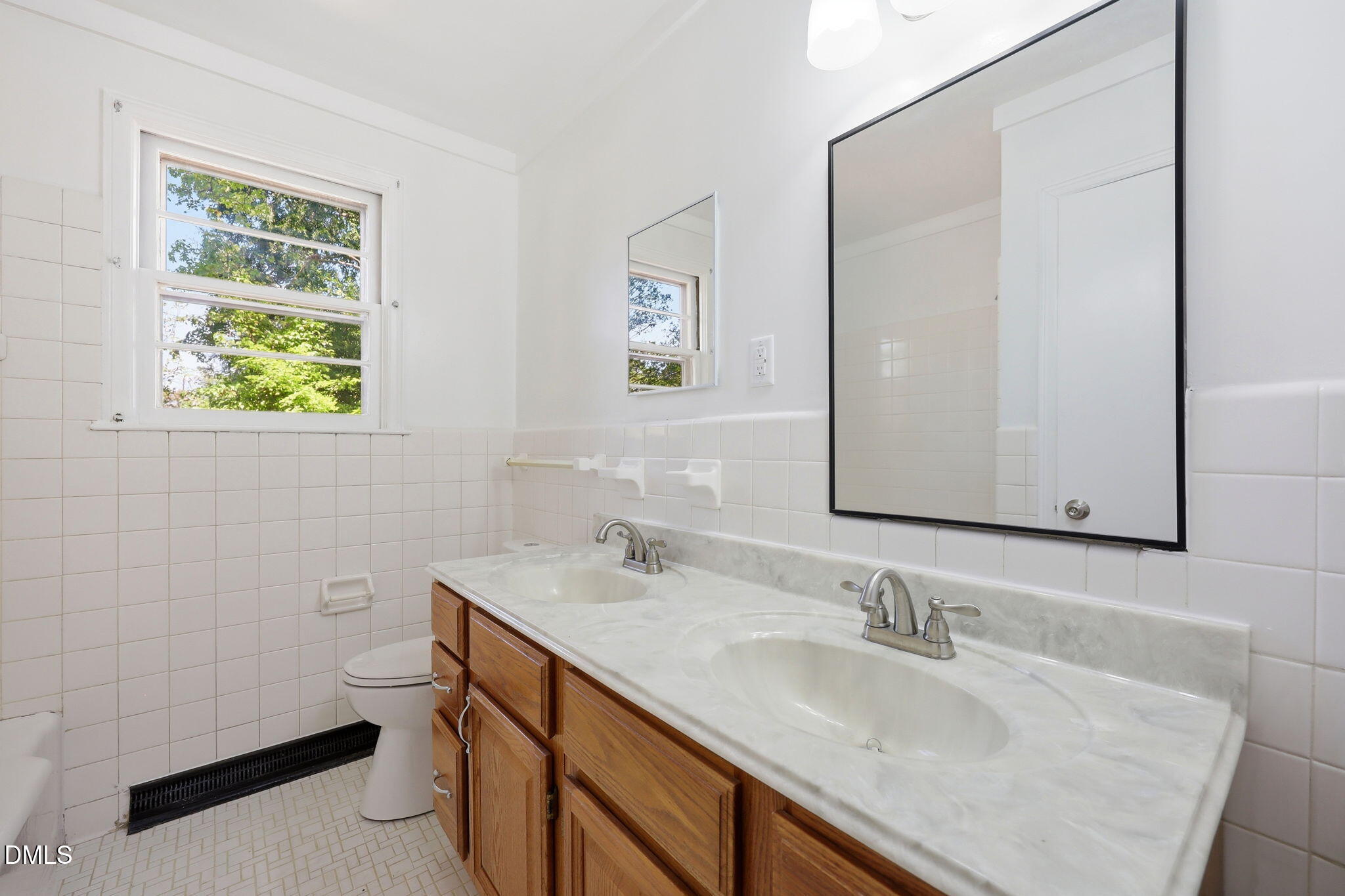 912 Virginia Avenue Property Photo 17