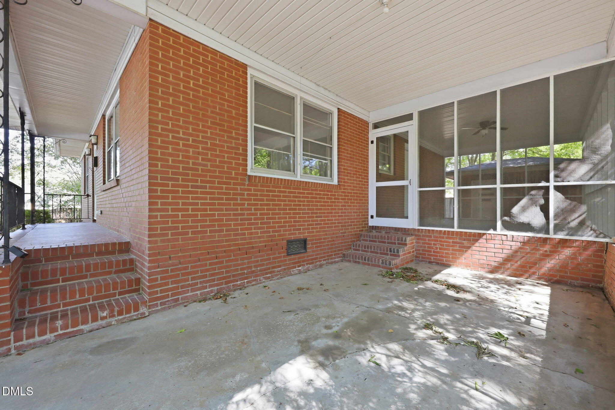 912 Virginia Avenue Property Photo 21