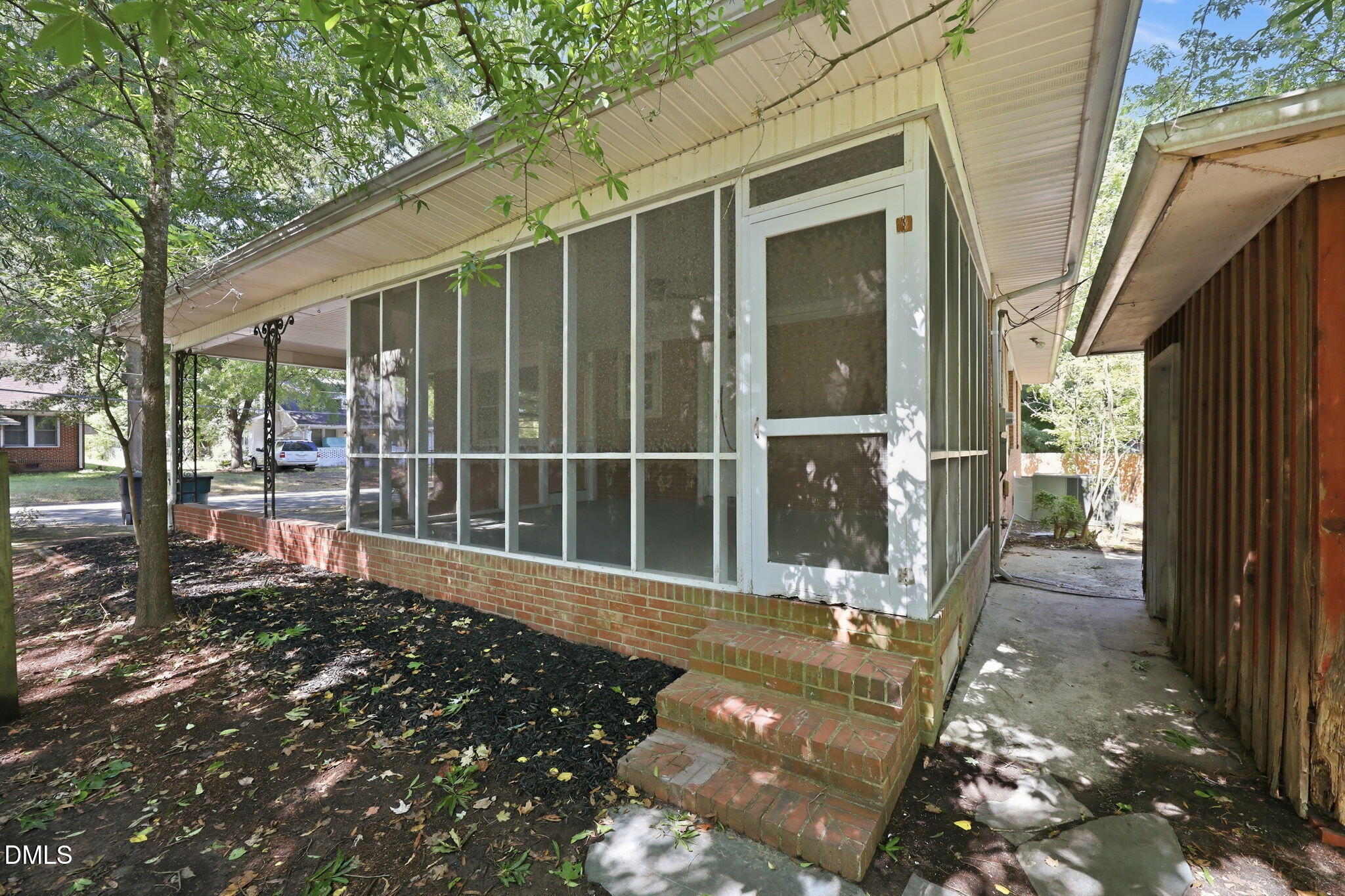 912 Virginia Avenue Property Photo 25