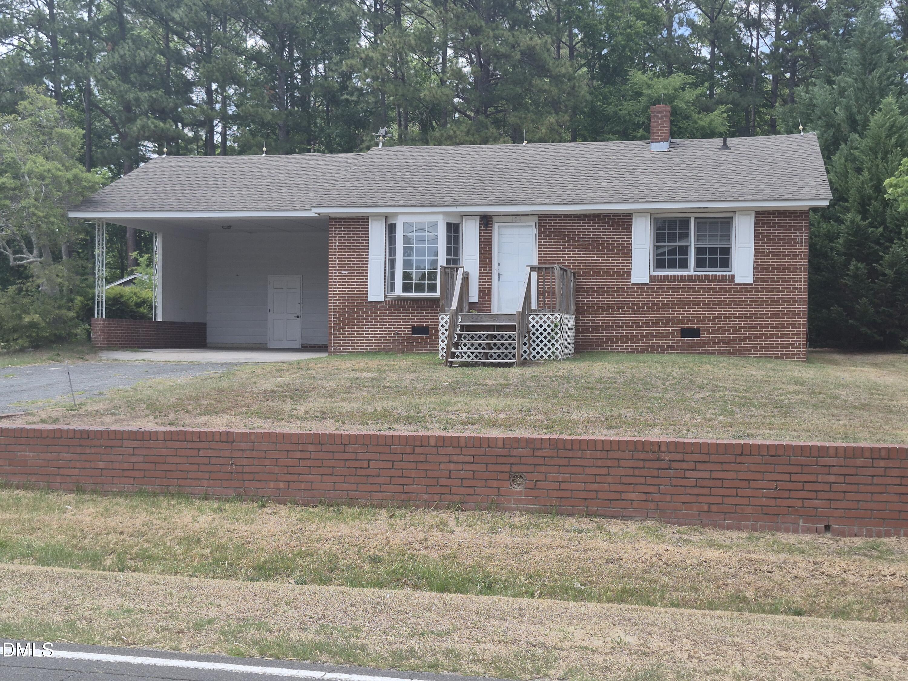 109 Moss Road Property Photo 1