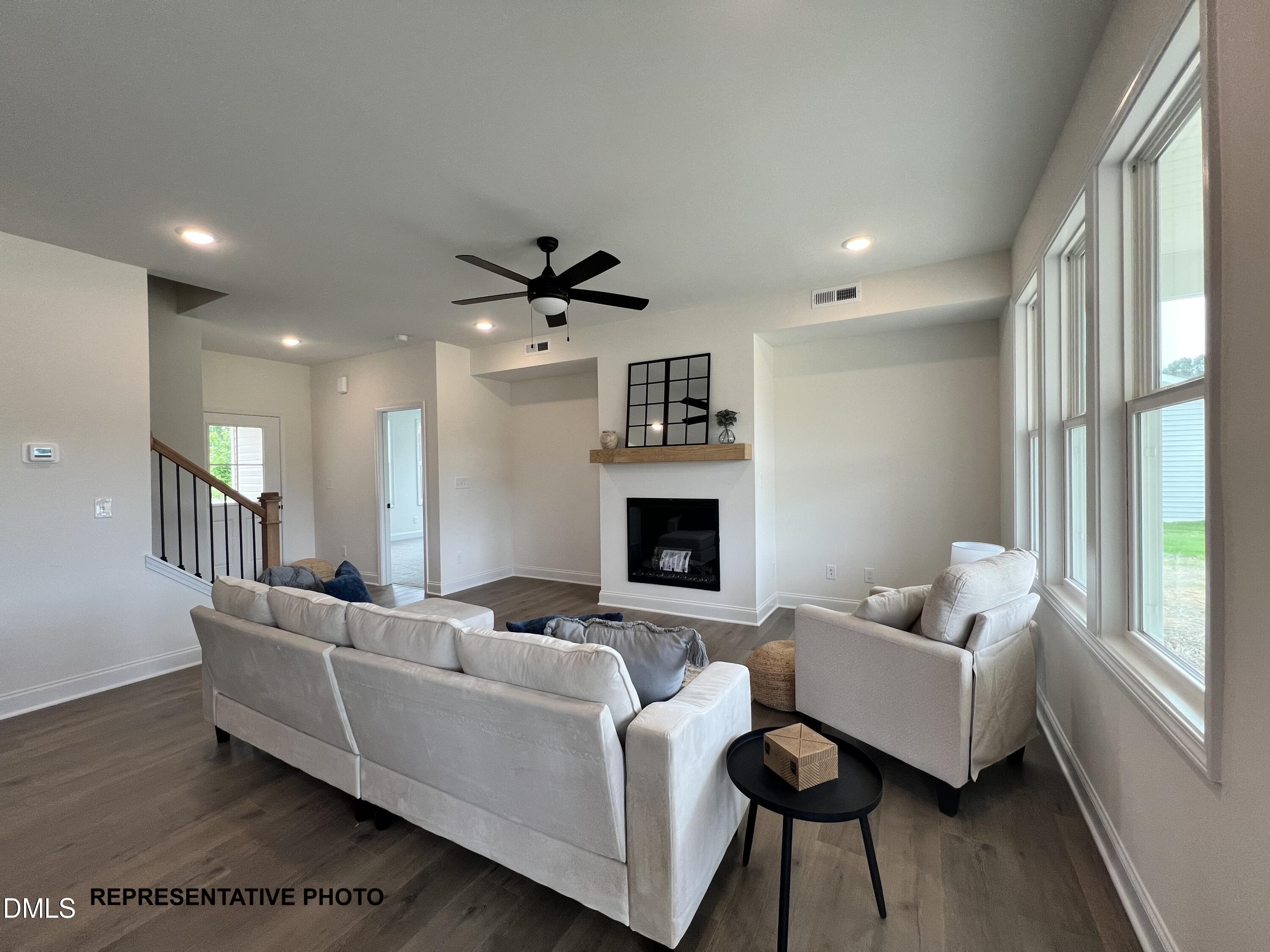 197 Cardovia Way Property Photo 6