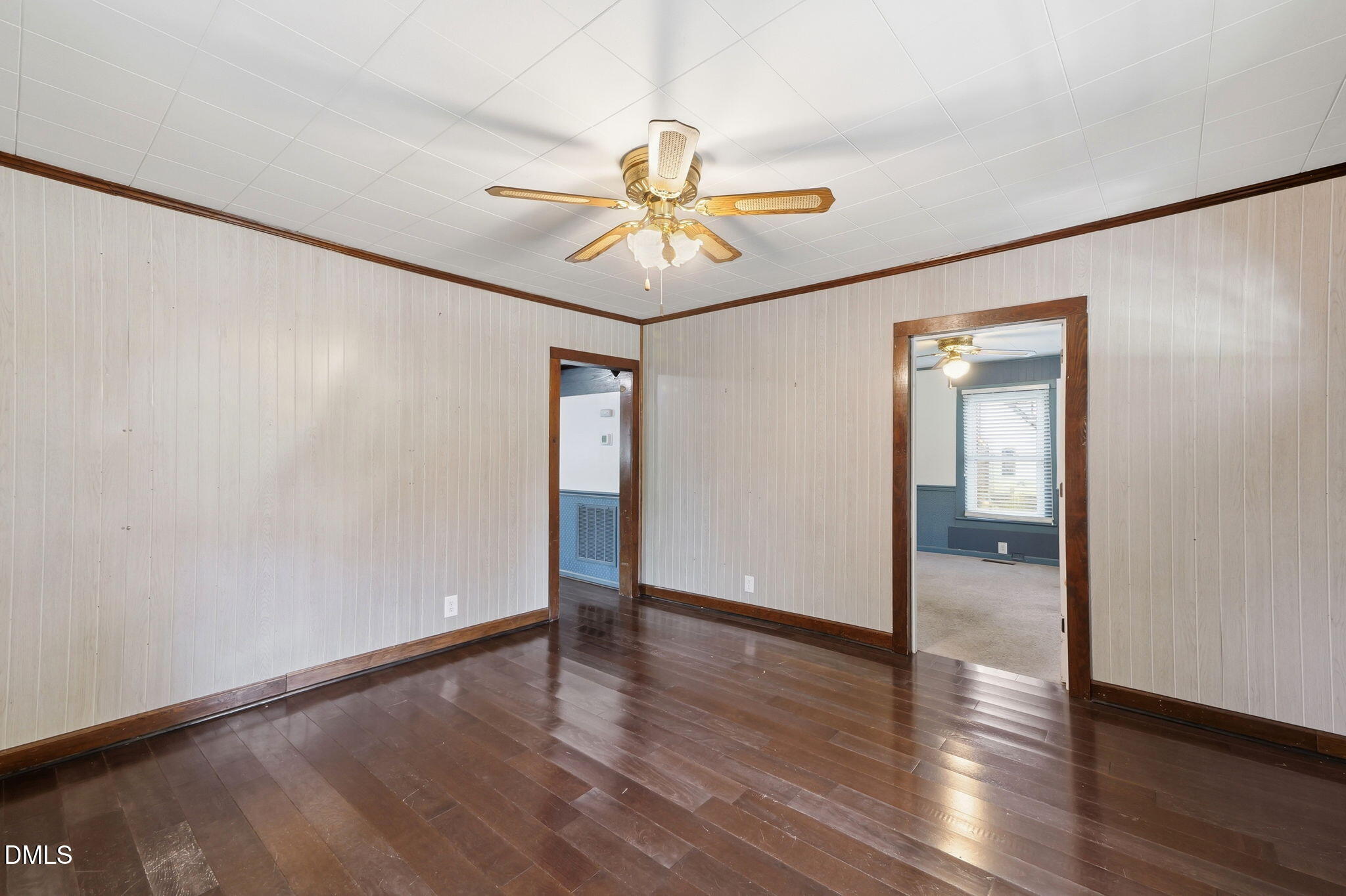 1911 Watson Road Property Photo 4
