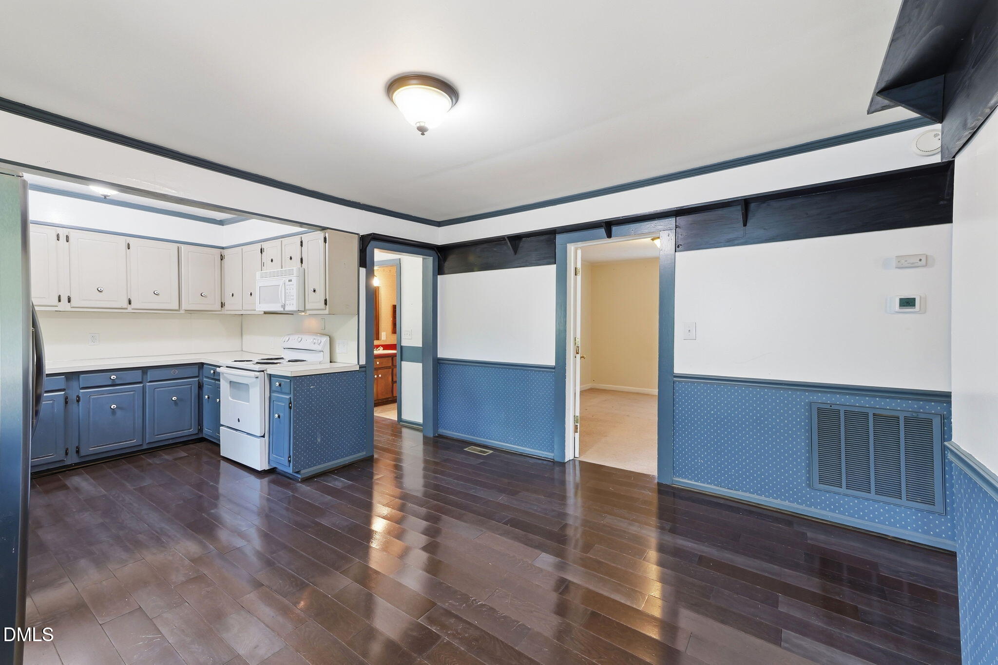 1911 Watson Road Property Photo 11