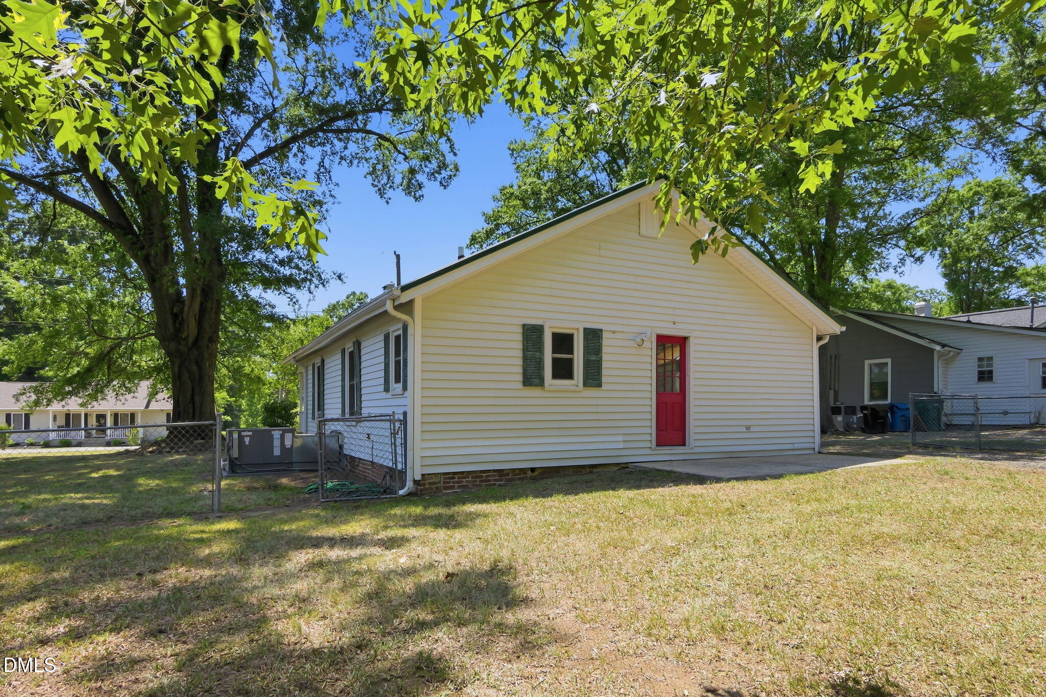1911 Watson Road Property Photo 24