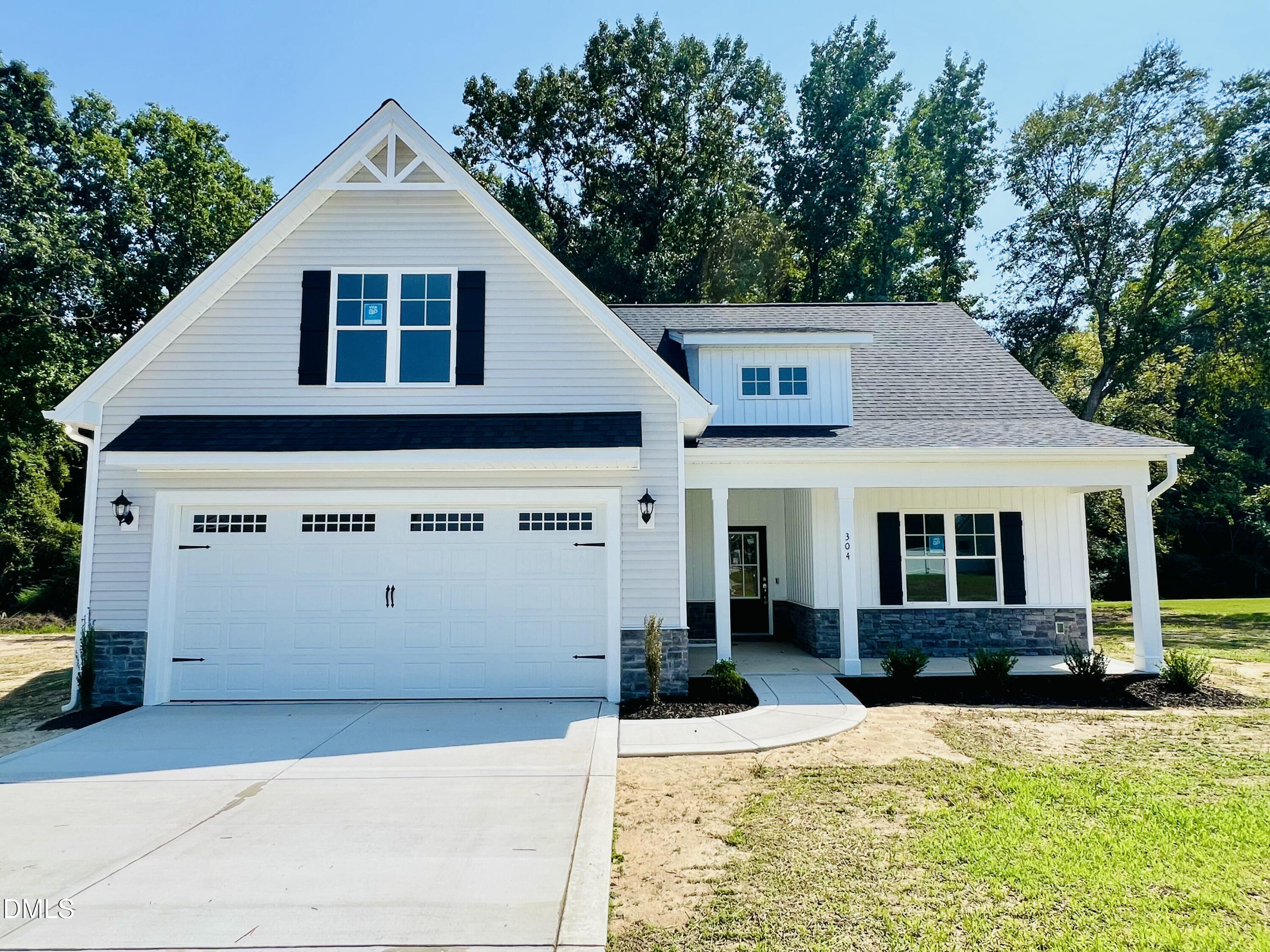 304 Creeks Edge Drive Property Photo 1