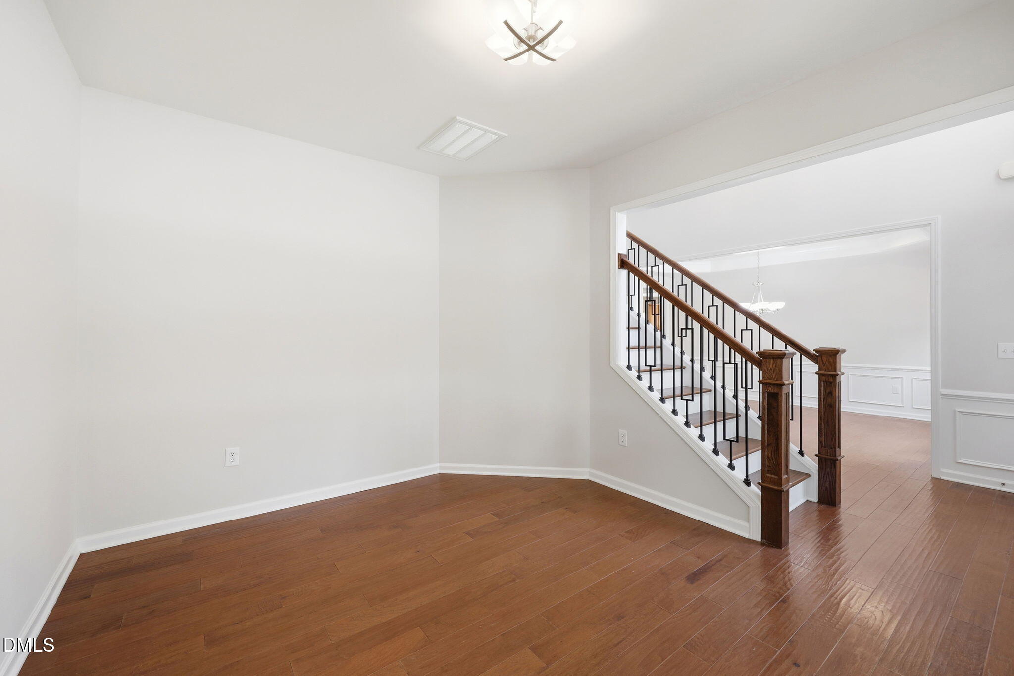 1201 Hill Hollow Way Property Photo 5